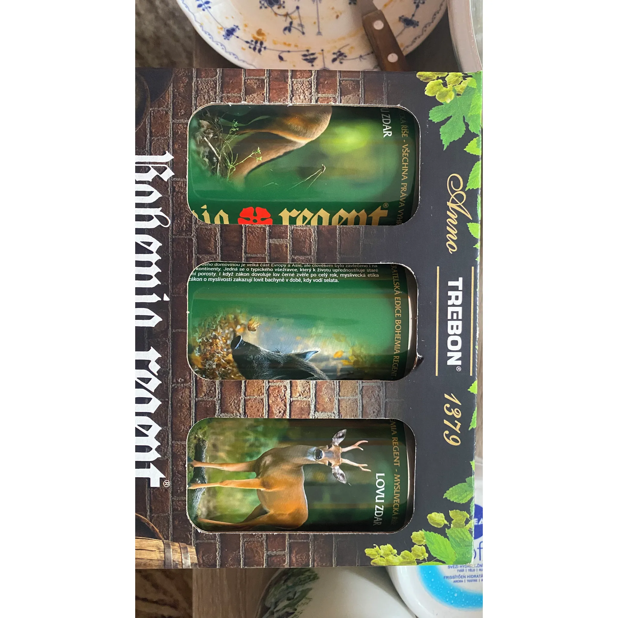Fotografie 10 - Pivo Pivovar Regent Vodní říše Třeboň mix motivů 12° 6x 0,5 l plech
