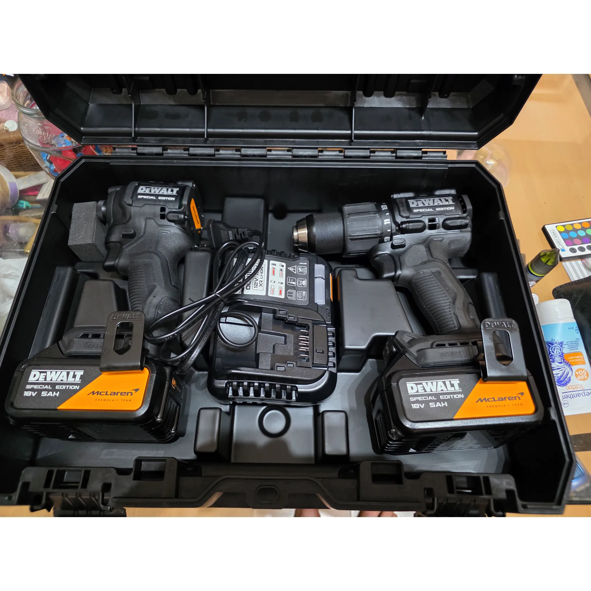 Fotografie 6 - Sada nářadí DeWALT McLaren DCK2222MP2T-QW