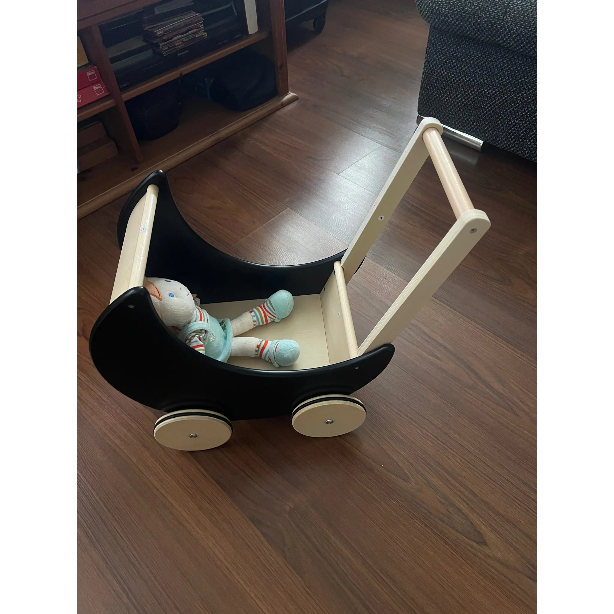 Fotografie 3 - Dětské chodítko Baby Mix Dřevěný kočárek 2v1 Montessori černý/přírodní