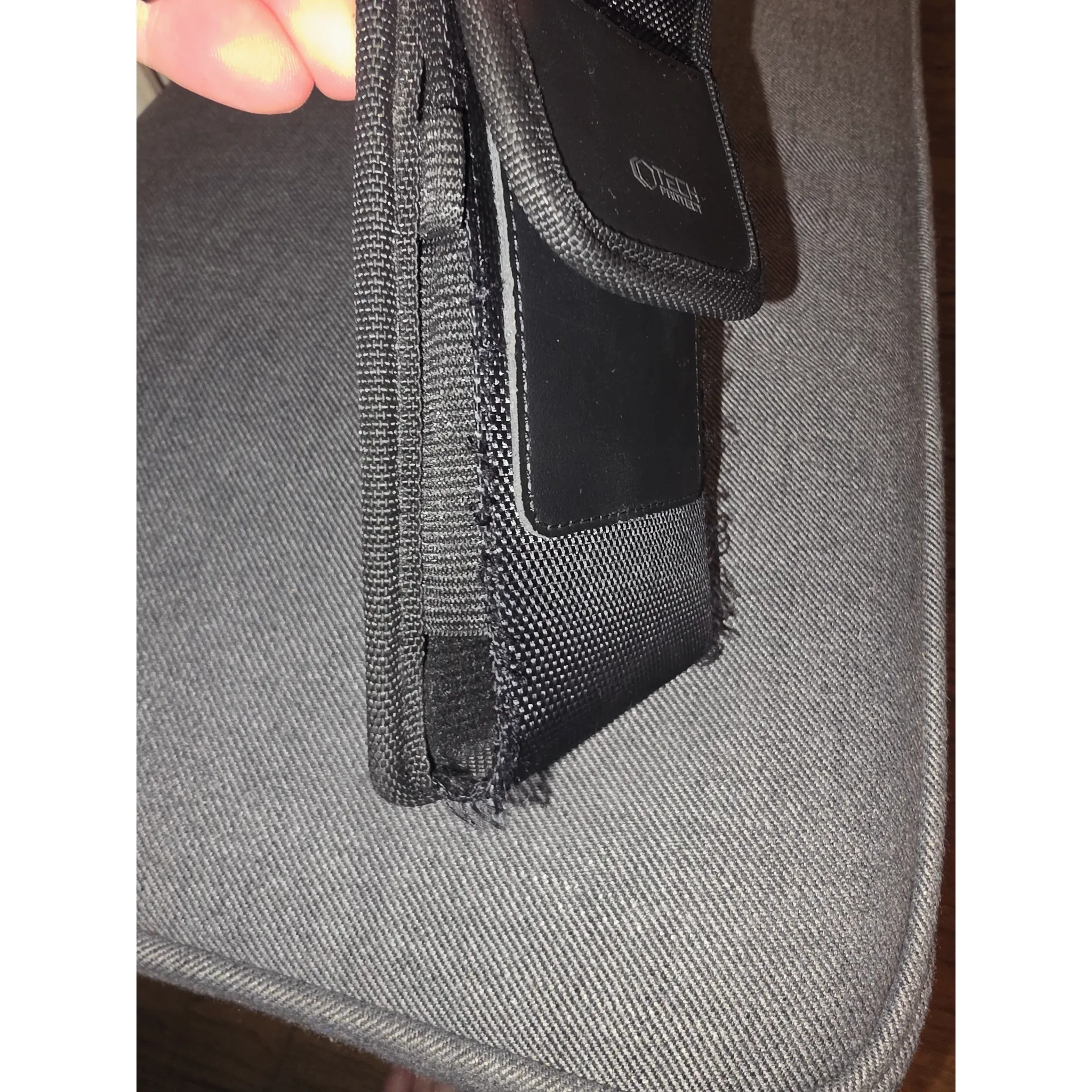 Fotografie 2 - Pouzdro na mobilní telefon Tech Protect SM85 pouzdro na opasek 5,8 - 6,8'' černé
