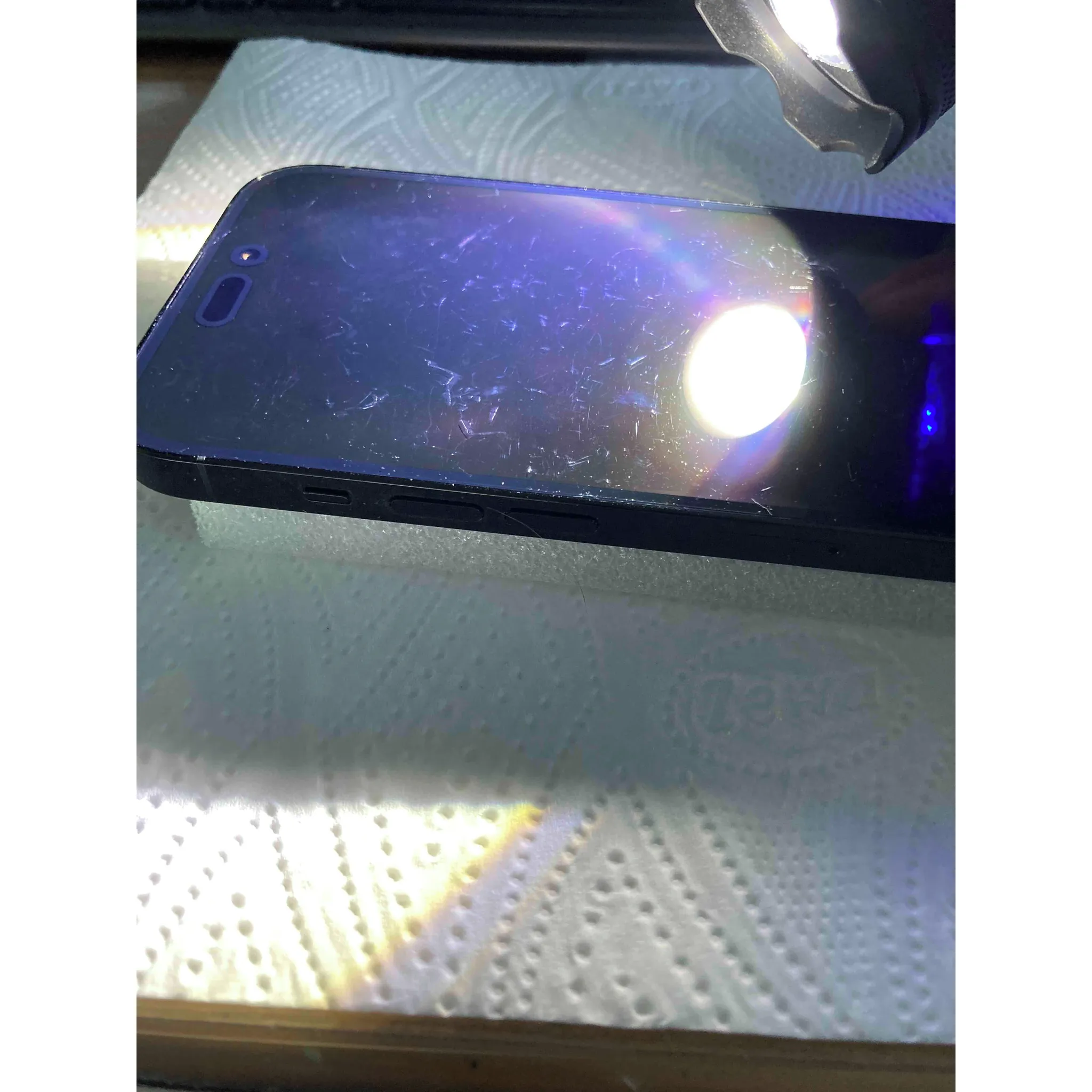 Fotografie 14 - Mobilní telefon Apple iPhone 14 Pro 512 GB fialový