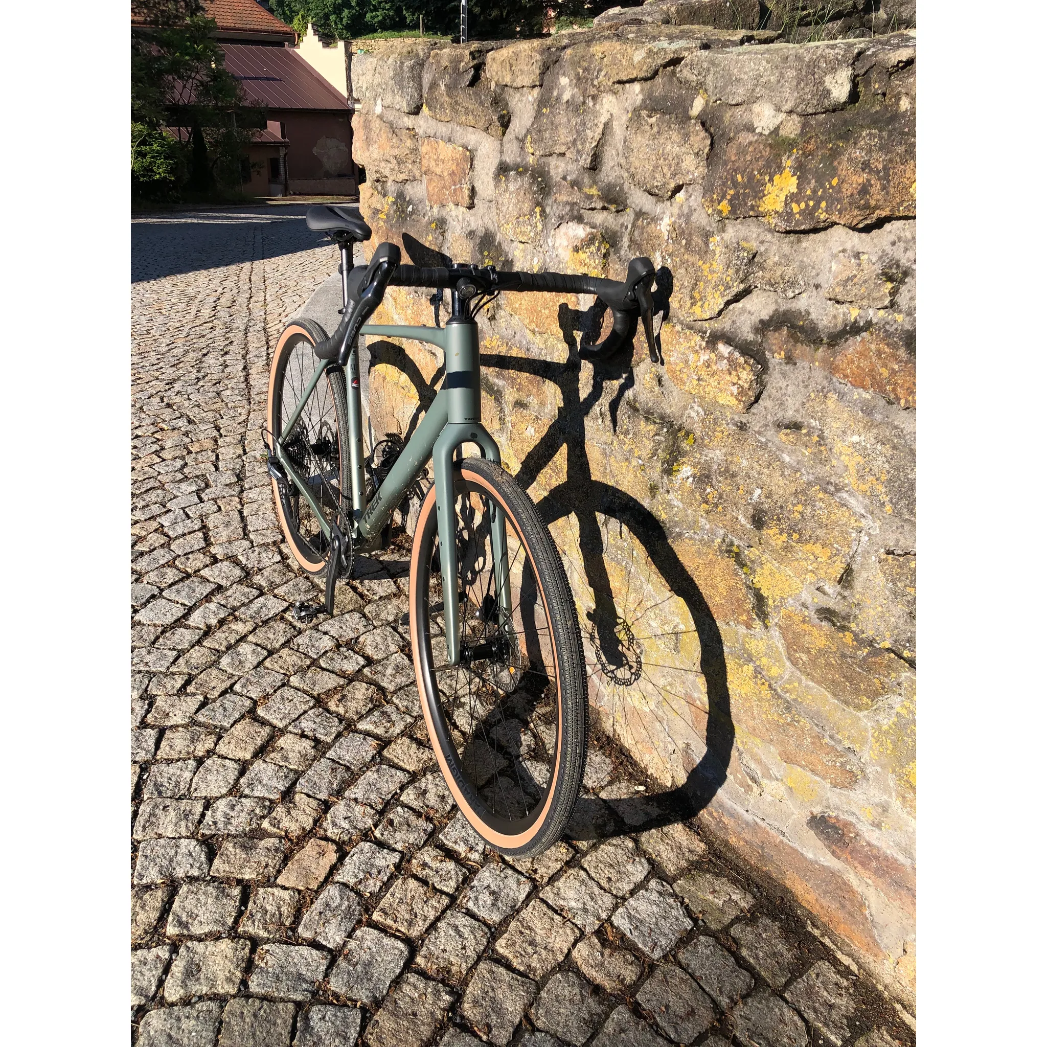 Fotografie 8 - Gravel kolo Trek Checkpoint ALR 4 Gen 3 Matte Keswick Green to Lichen Fade 2027 M/L