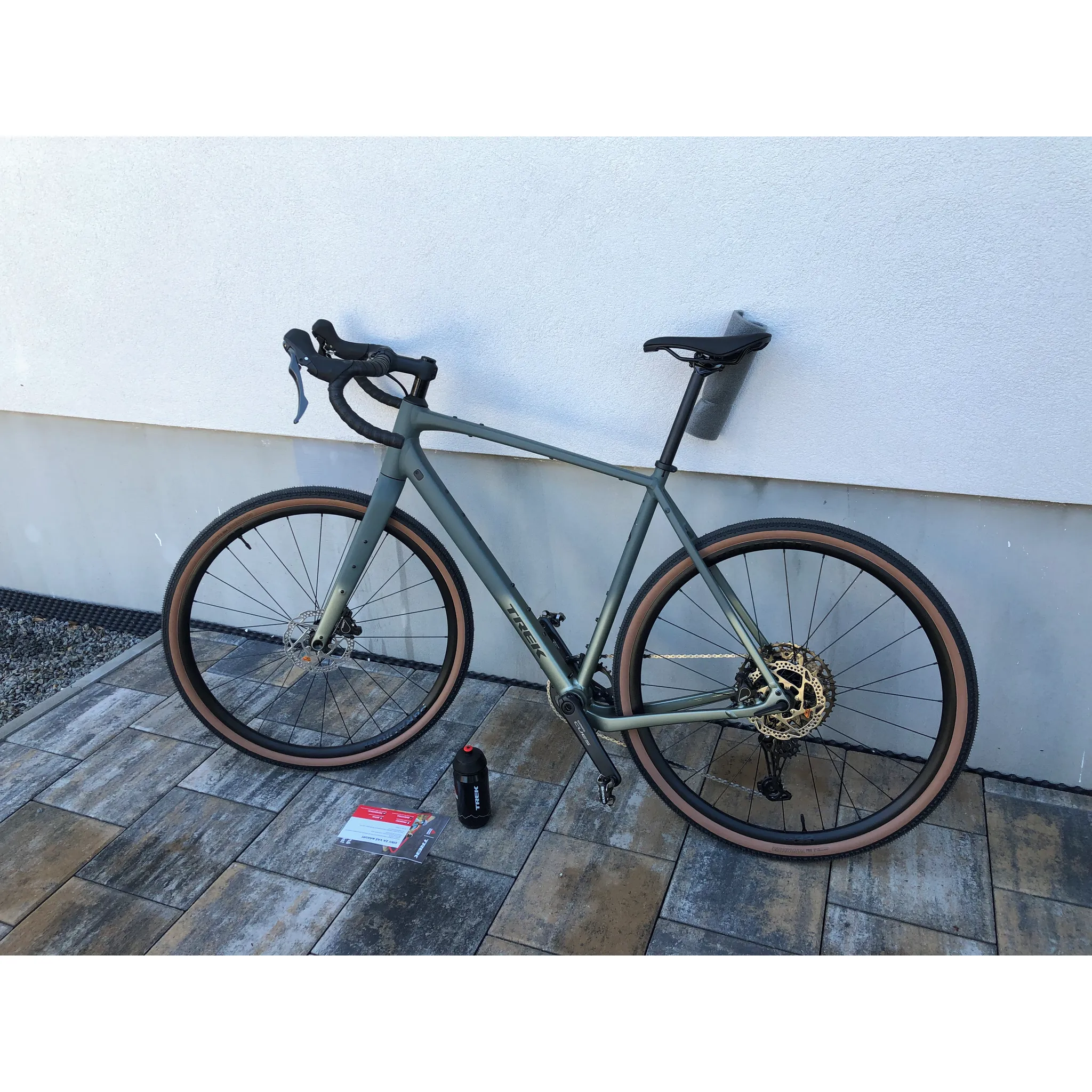 Fotografie 7 - Gravel kolo Trek Checkpoint ALR 4 Gen 3 Matte Keswick Green to Lichen Fade 2027 M/L
