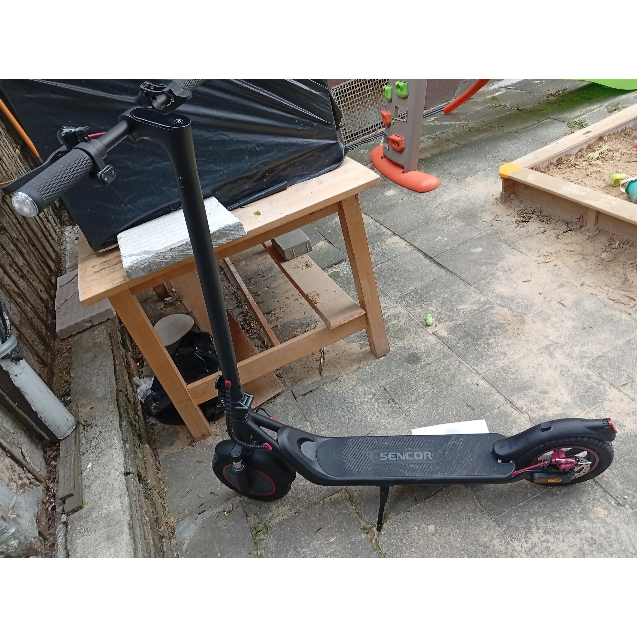 Fotografie 12 - Elektrokoloběžka Sencor Scooter S31
