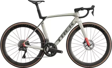 Trek Madone SL 7 Gen 8 Matte Lunar Silver 2025 - XL (188 - 213 cm)