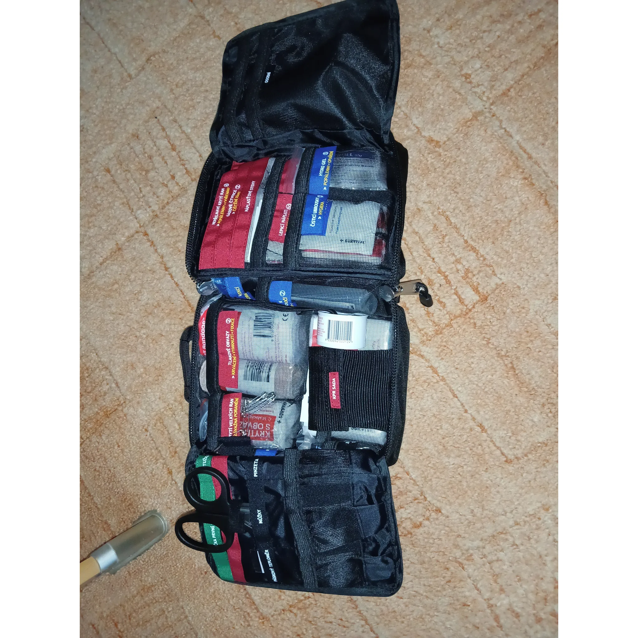 Fotografie 9 - Lékárnička Survival First Aid Kit černá Medium