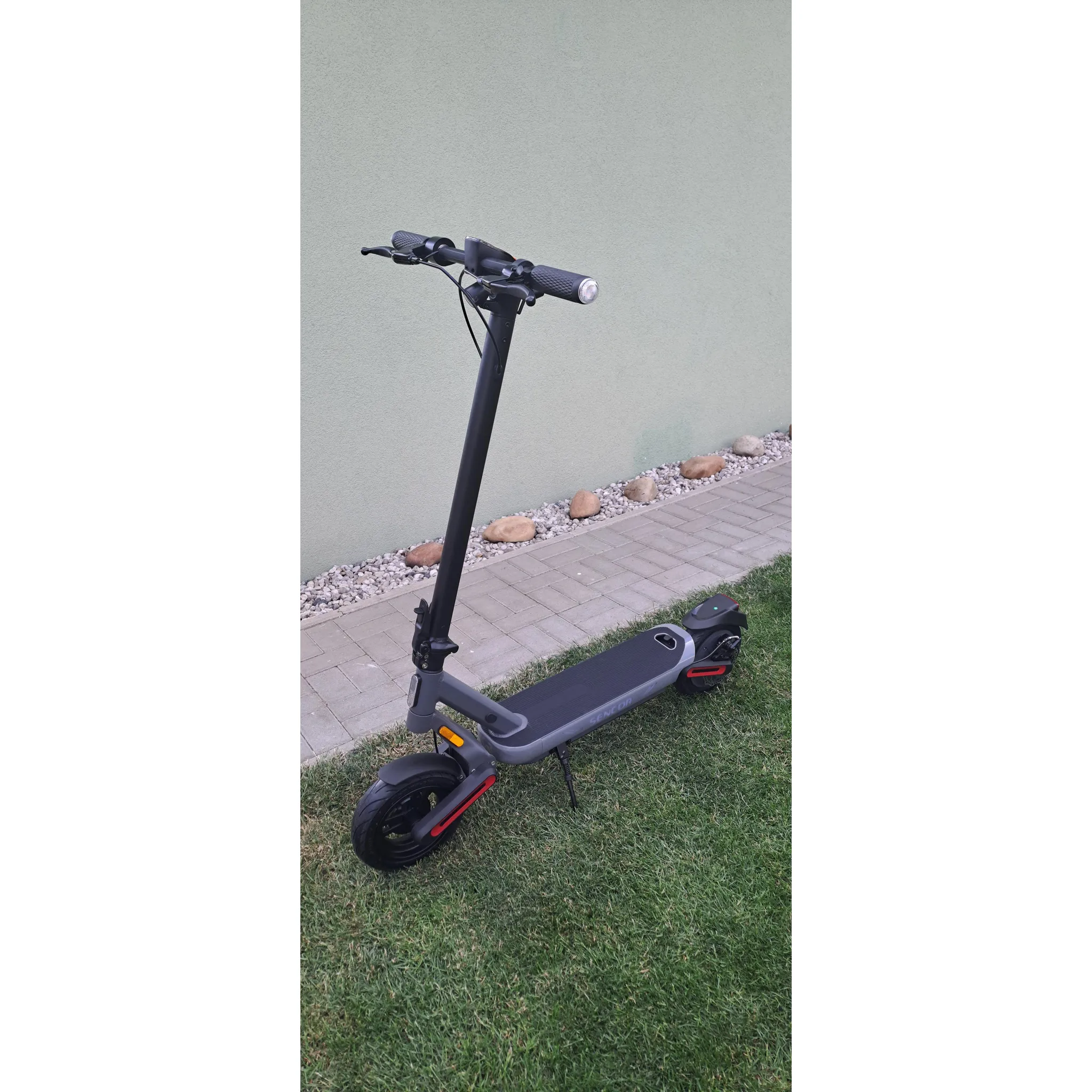 Fotografie 11 - Elektrokoloběžka Sencor Scooter S71 Dark