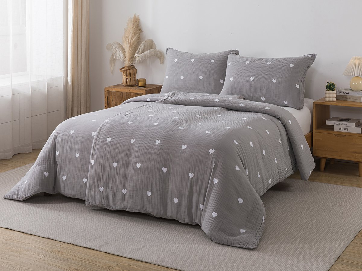 XPOSE® Mušelínové povlečení do postýlky SRDCOVKA Premium - šedé 100x135 cm, 40x60 cm, Mušelín + Prodloužená možnost vrácení zboží do 50 dnů