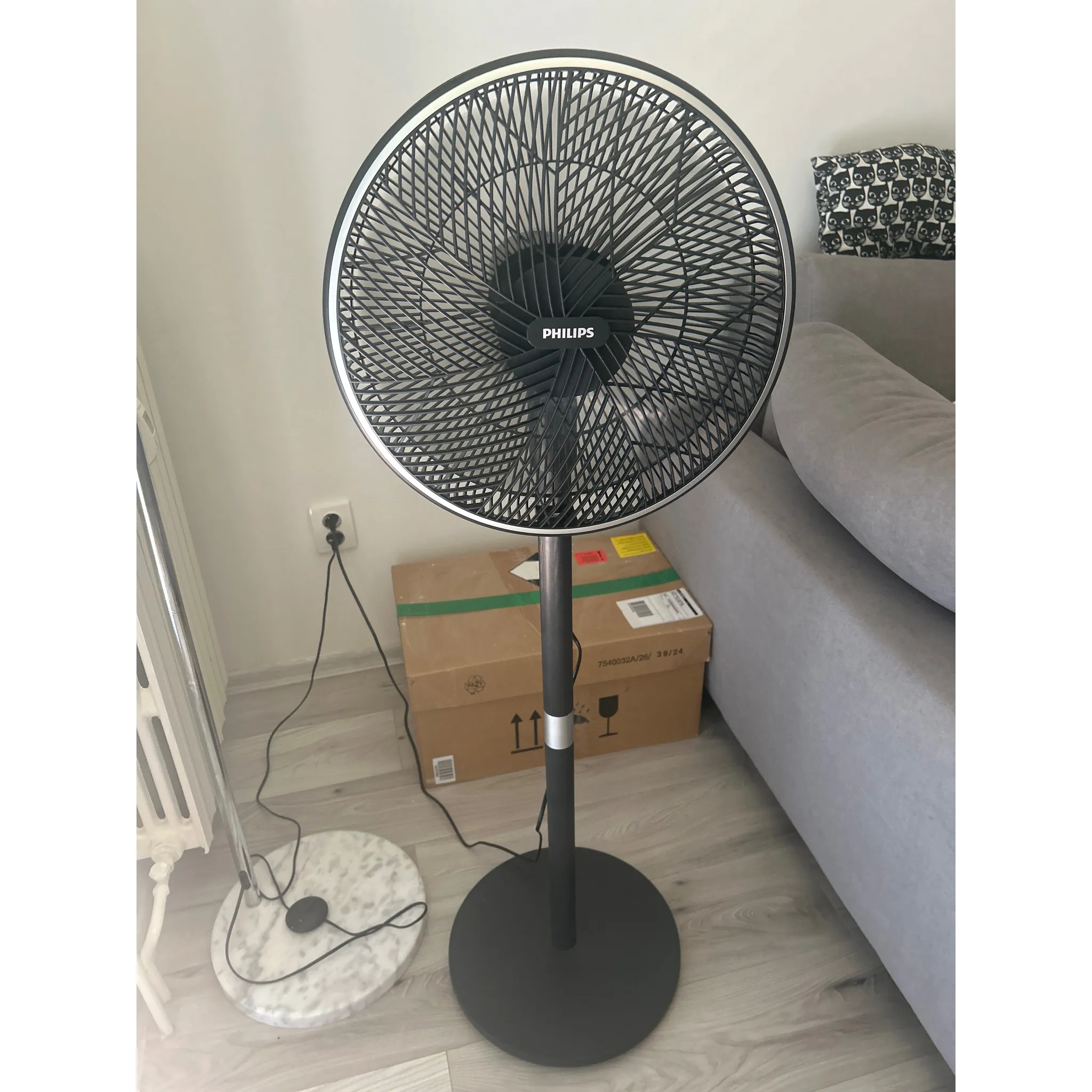 Fotografie 7 - Domácí ventilátor Philips 3000 Series CX3550/01 černý