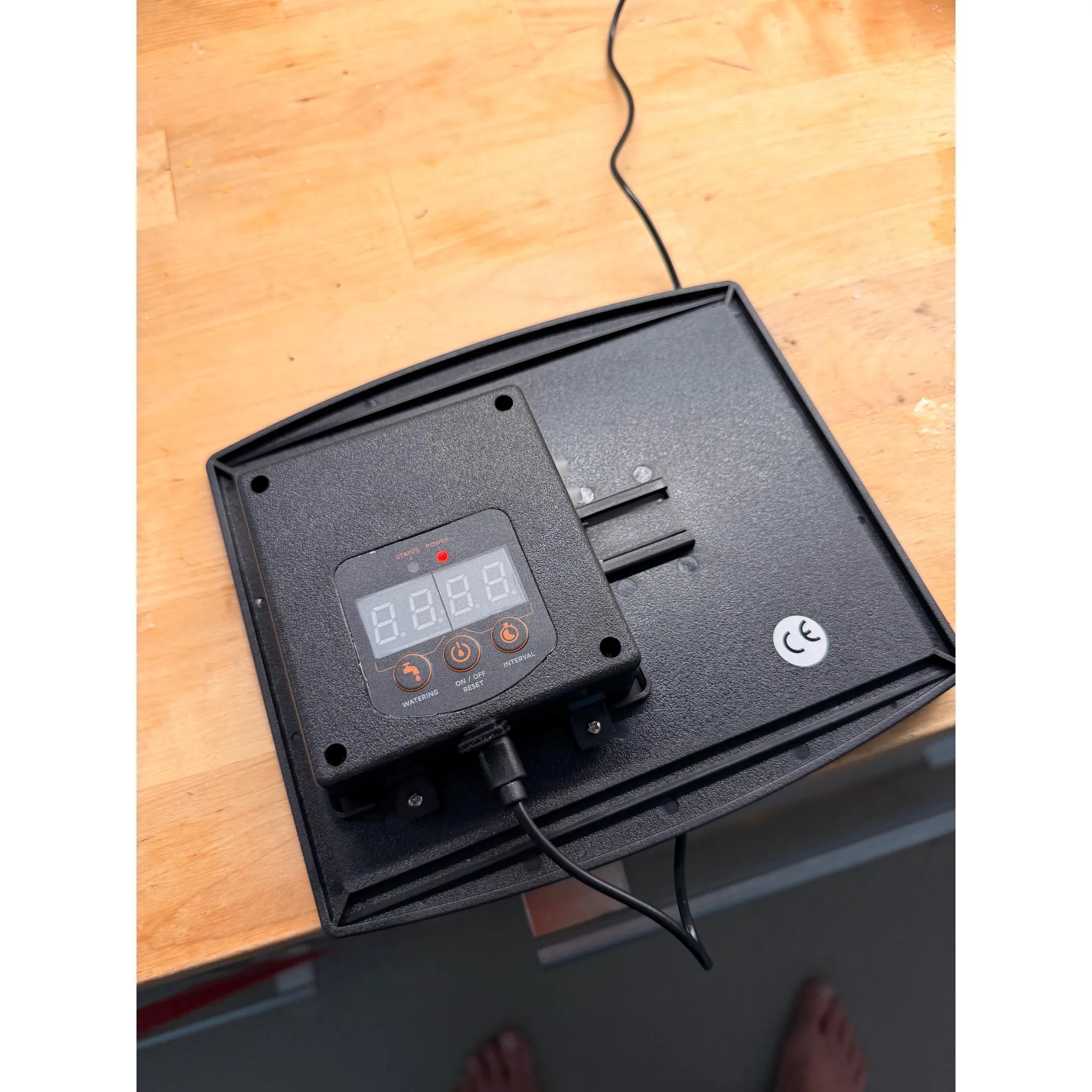 Fotografie 5 - Zavlažovací systém Mobilly Smart zavlažovací systém se solárním panelem 2000 mAh 10 trysek