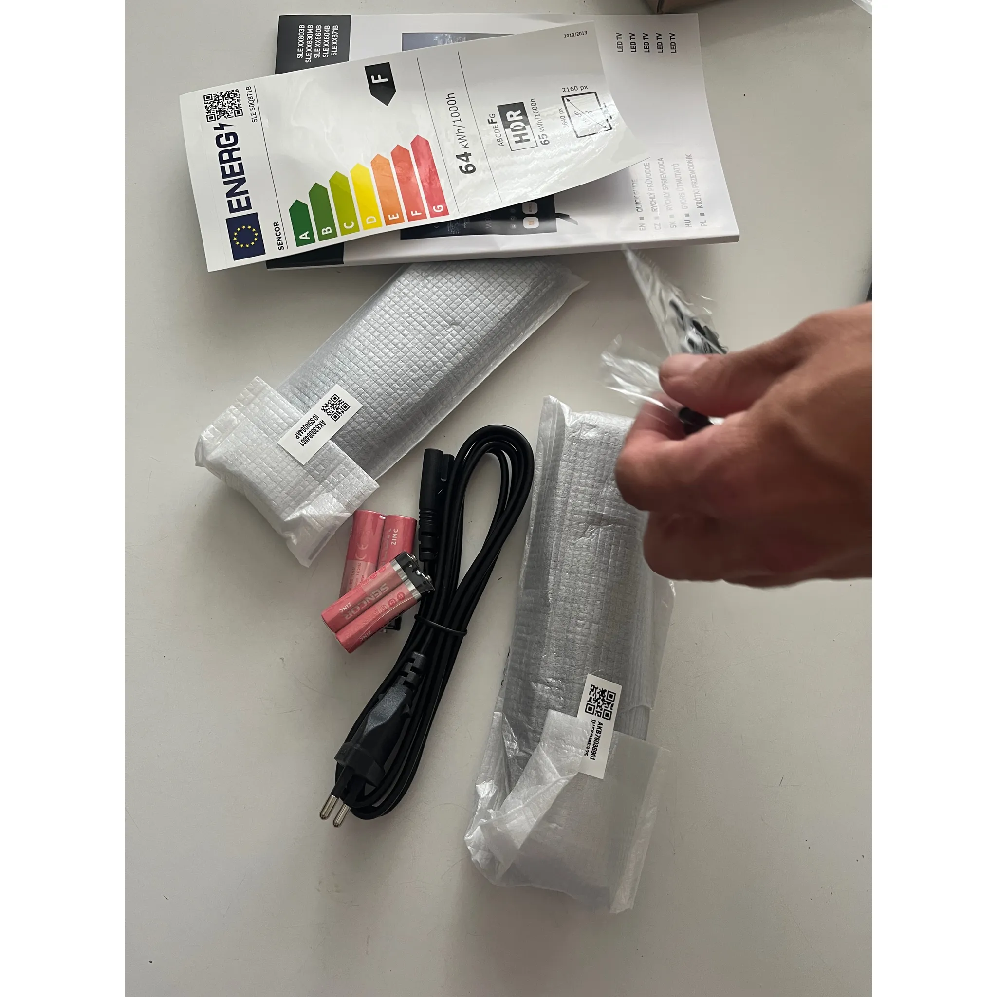 Fotografie 16 - Televizor Sencor 65" QLED (SLE 65Q871B)