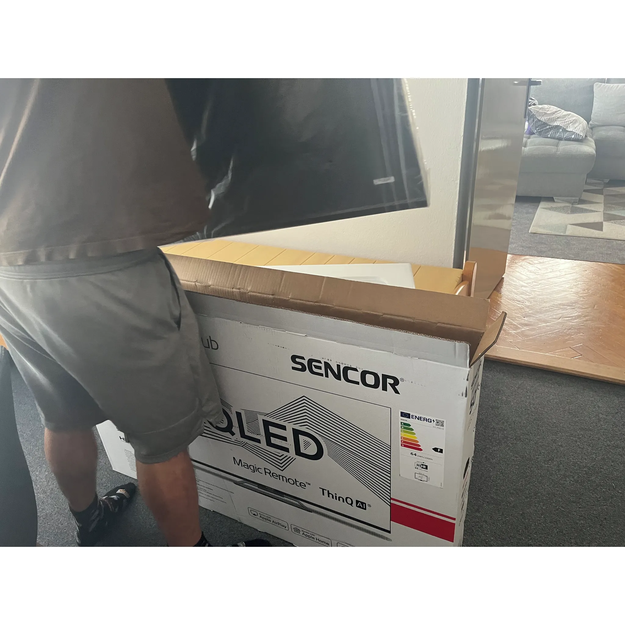 Fotografie 17 - Televizor Sencor 65" QLED (SLE 65Q871B)