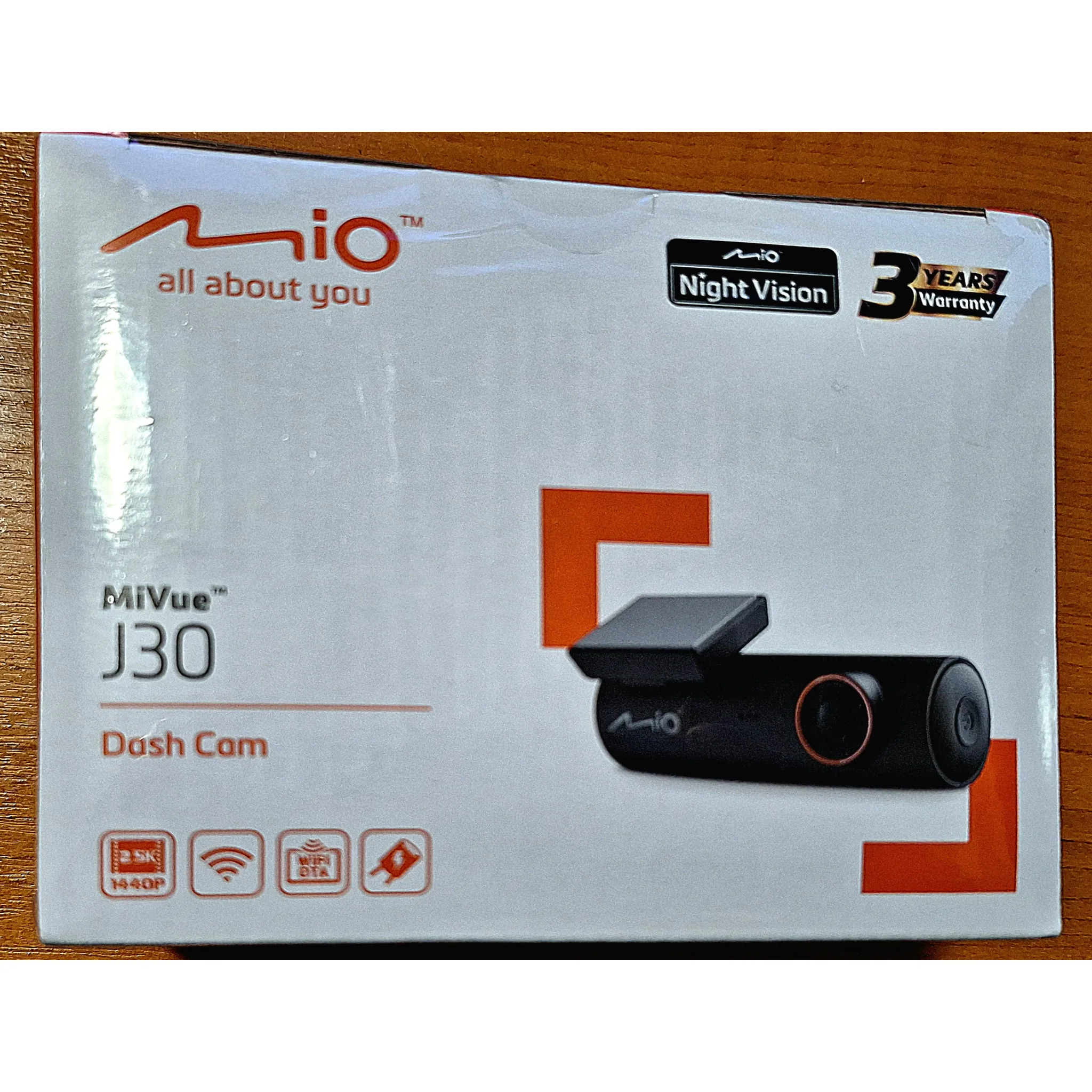 Fotografie 5 - Kamera do auta MIO MiVue J30 černá