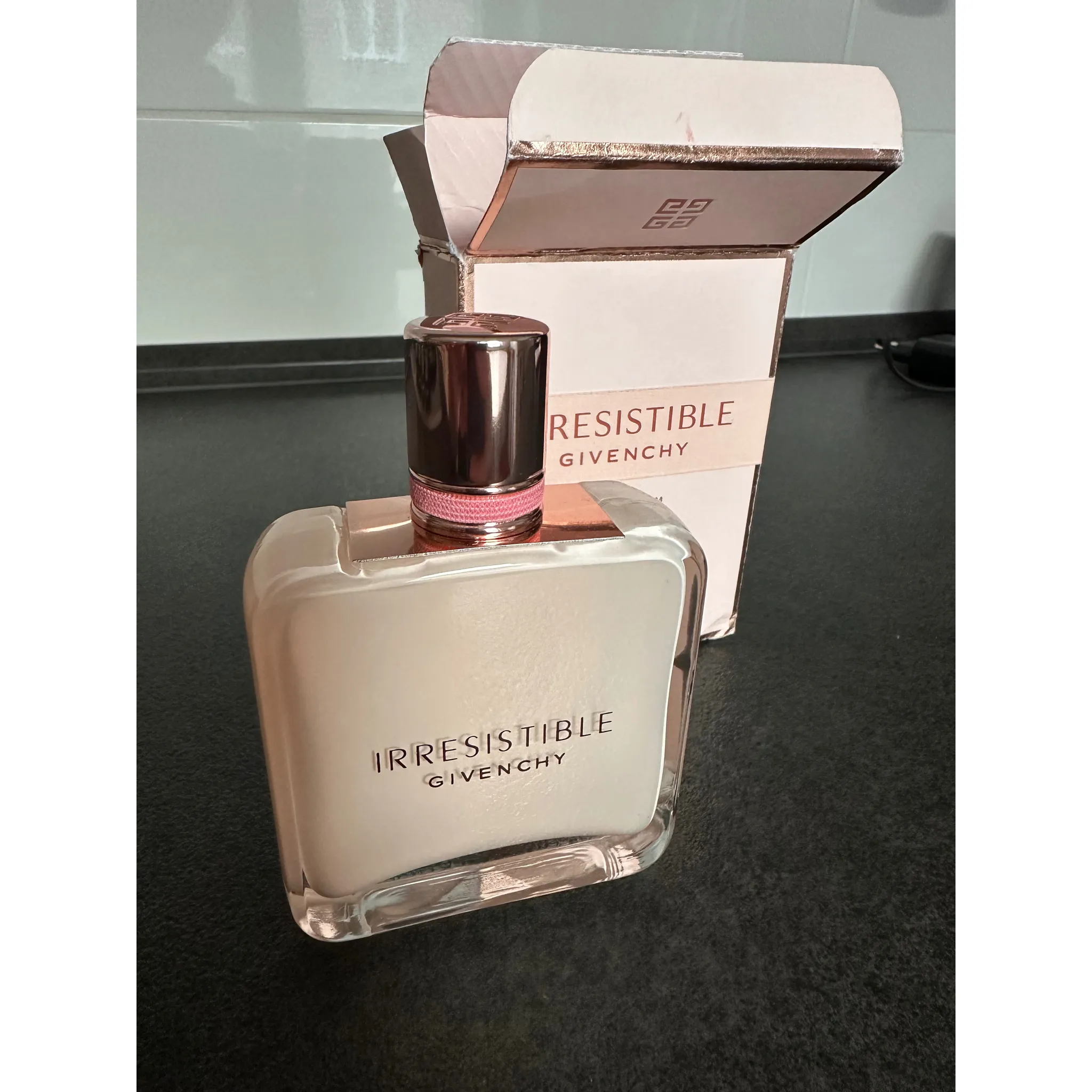 Fotografie 7 - Dámský parfém Givenchy Irresistible Rose Velvet W EDP 80 ml