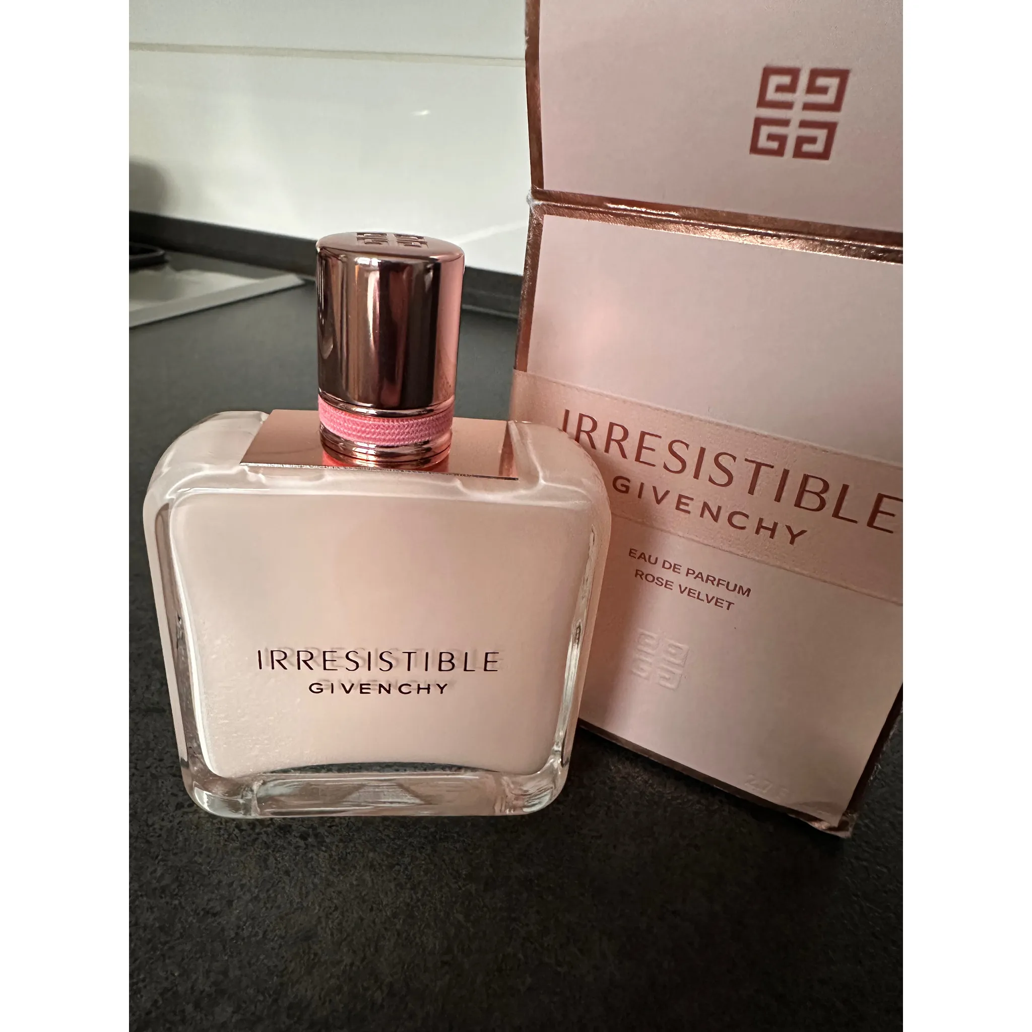 Fotografie 5 - Dámský parfém Givenchy Irresistible Rose Velvet W EDP 80 ml