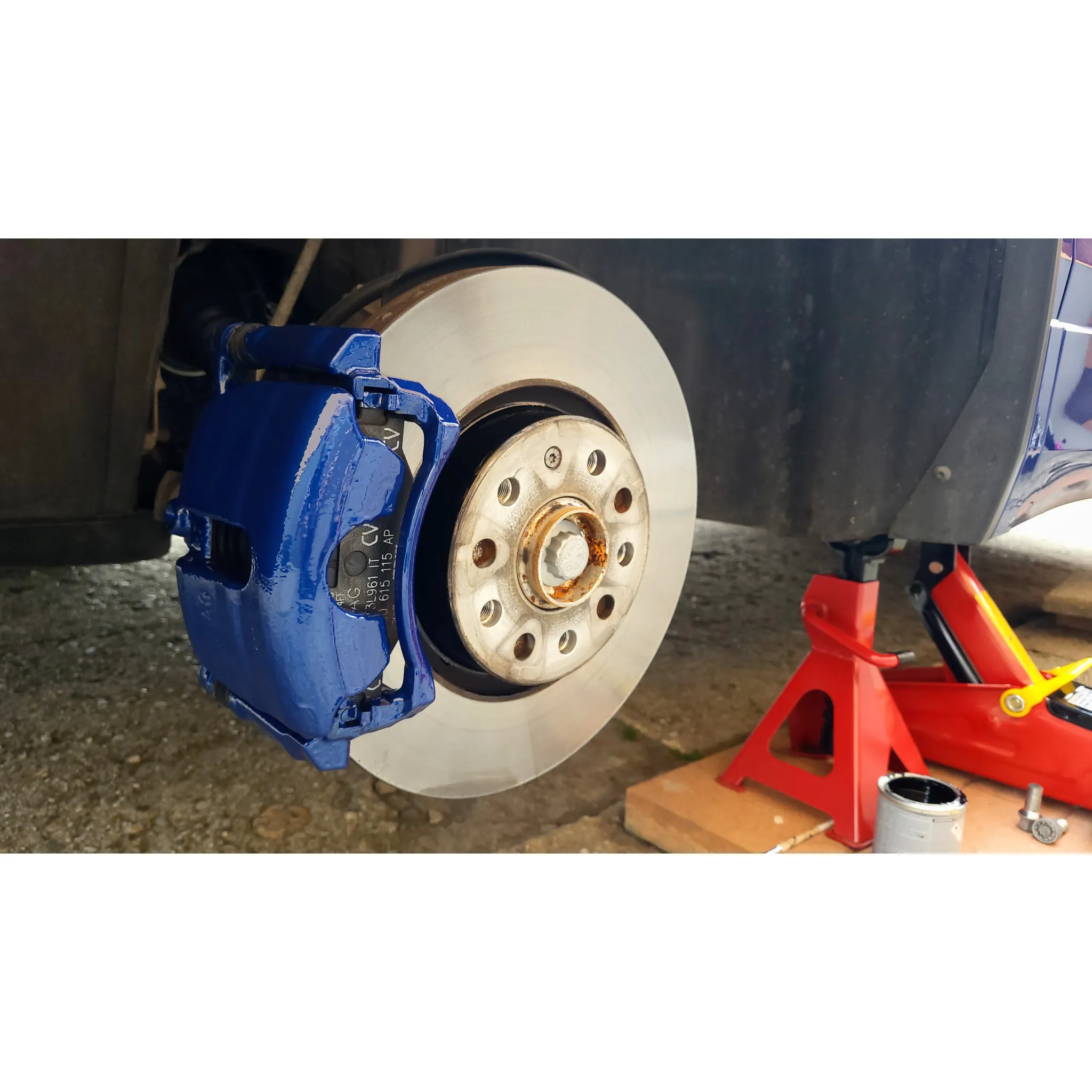 Fotografie 3 - Autolak Foliatec Dvousložková barva na brzdy sada Performance Blue Metallic