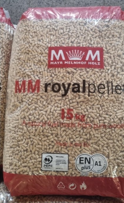 Dřevěné pelety Royal Pellets EN plus A1 sáček 15 kg (10,6 Kč/kg) - kusový prodej