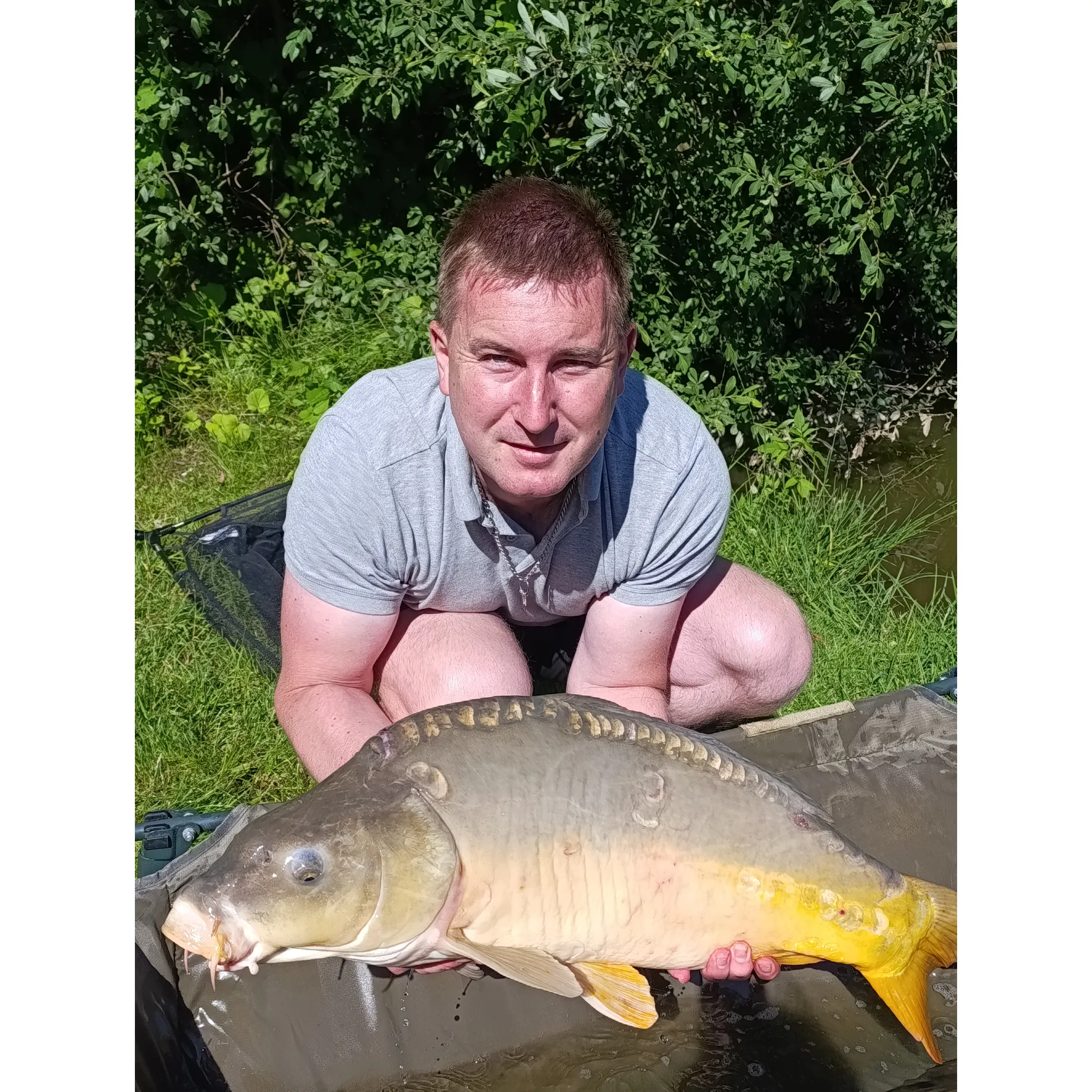Fotografie 5 -  Mikbaits Pelety Red Fish Halibut mega 1 kg 21 mm