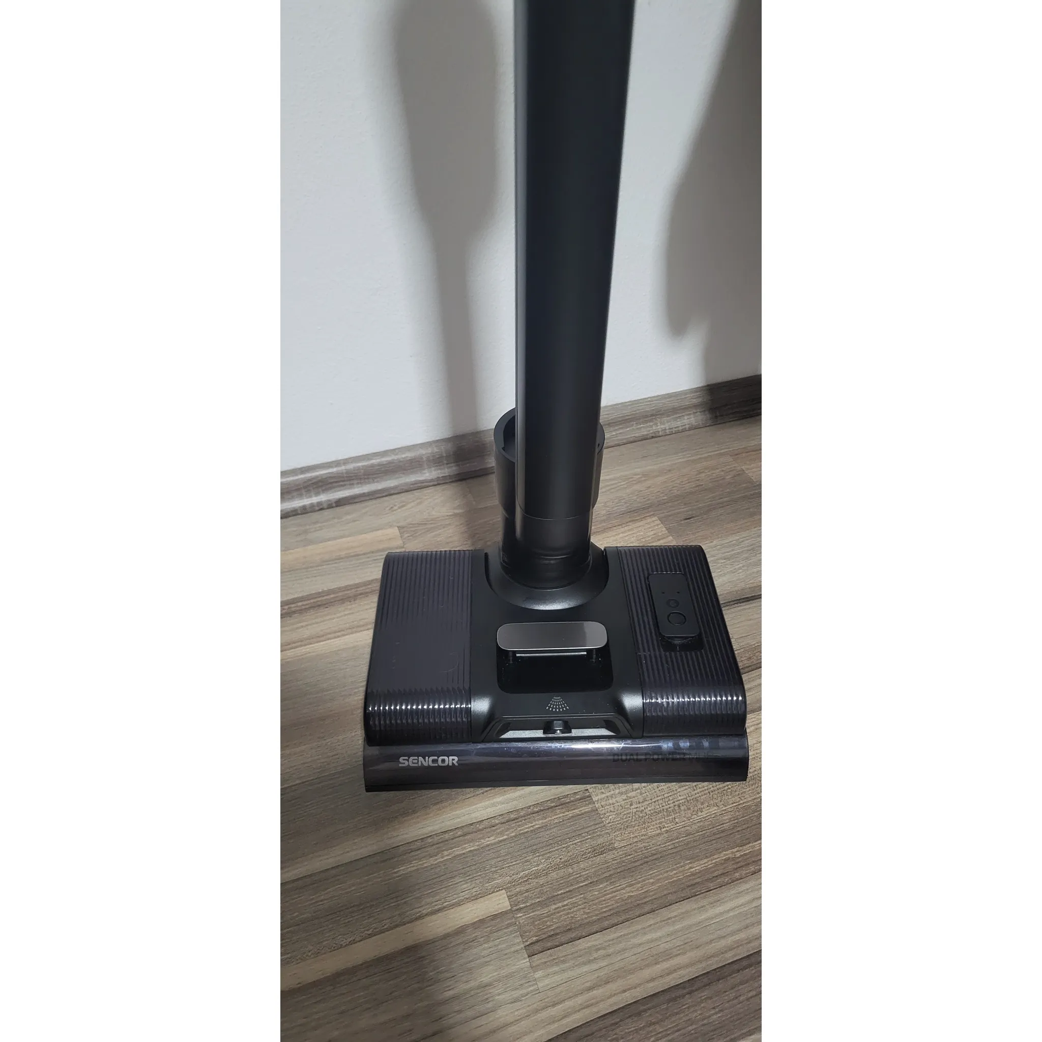 Fotografie 4 - Vysavač Sencor SVW 8822BK