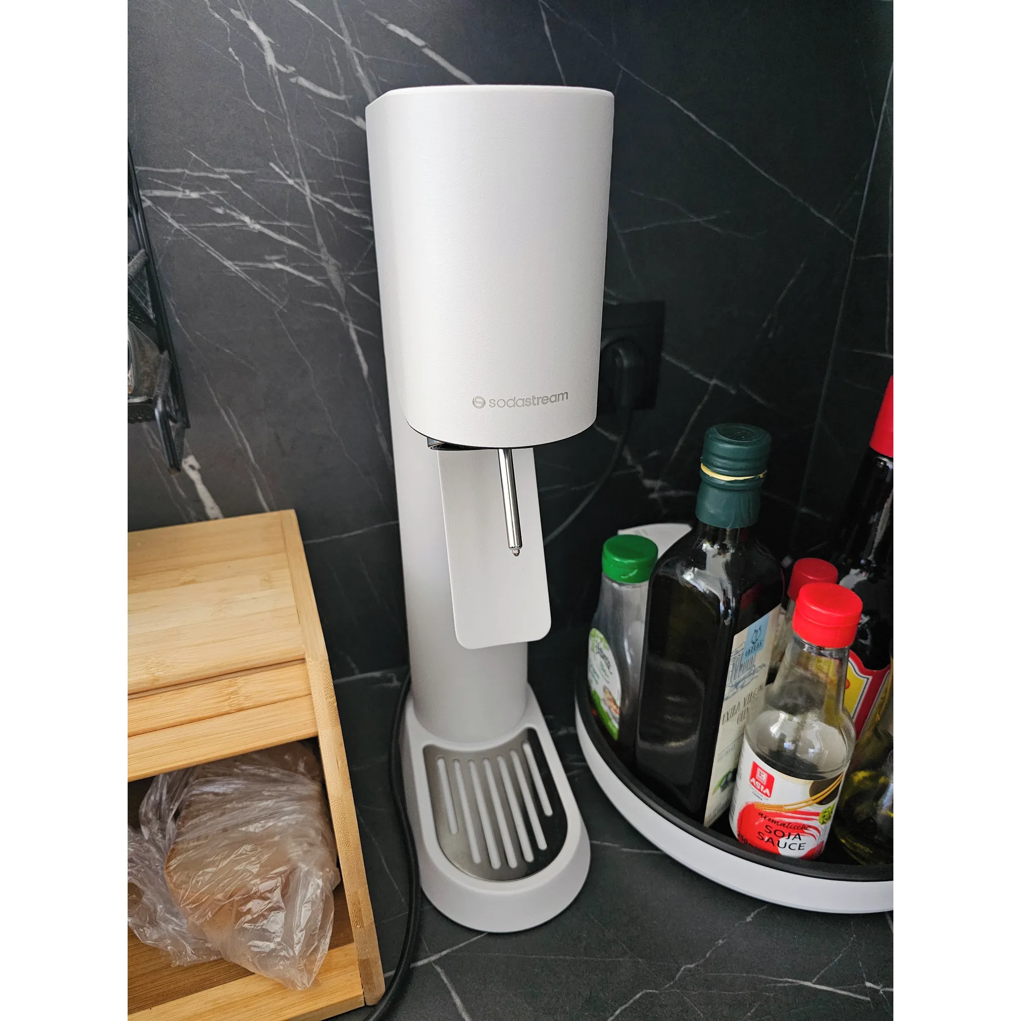 Fotografie 33 - Výrobník sody Sodastream Enso stříbrný