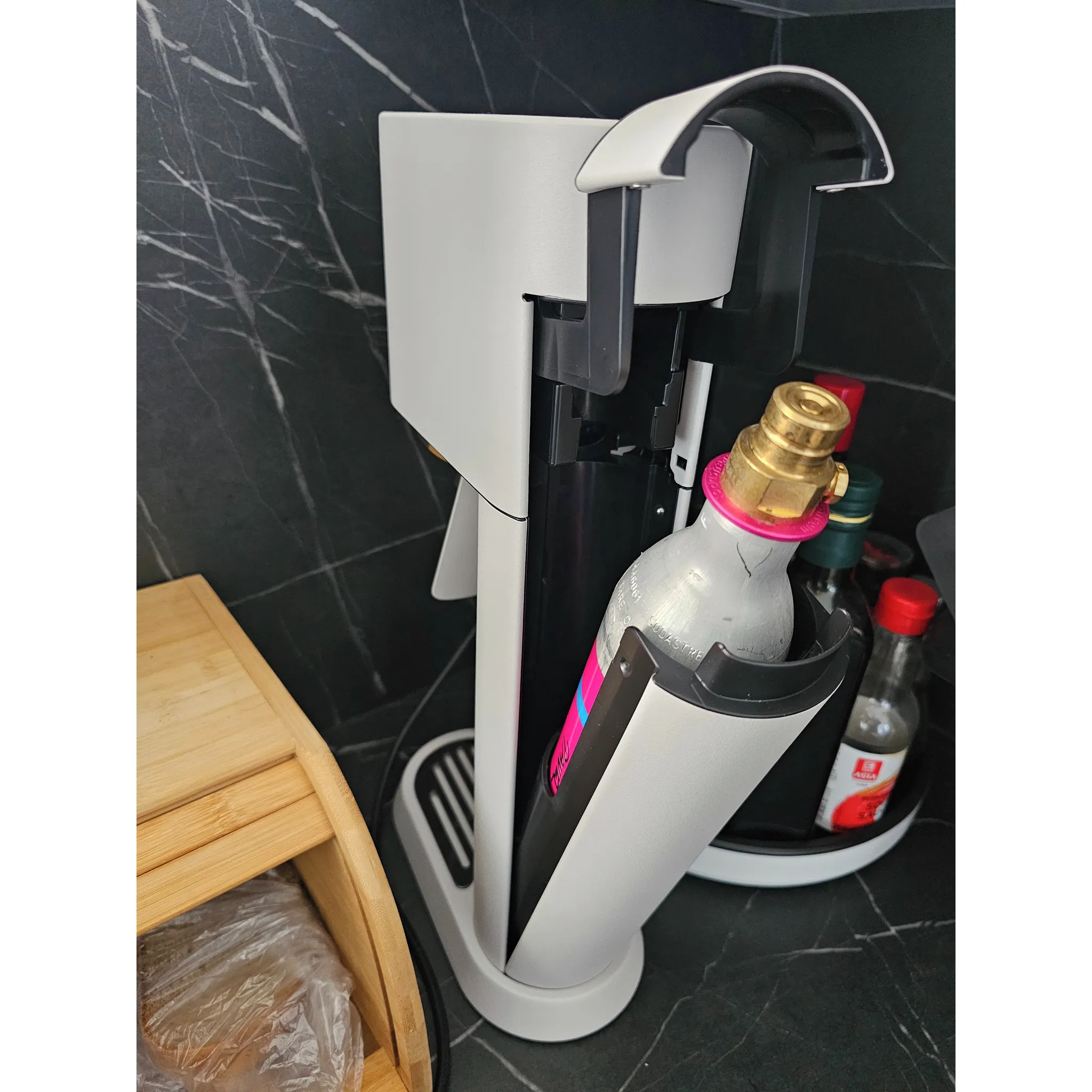 Fotografie 32 - Výrobník sody Sodastream Enso stříbrný