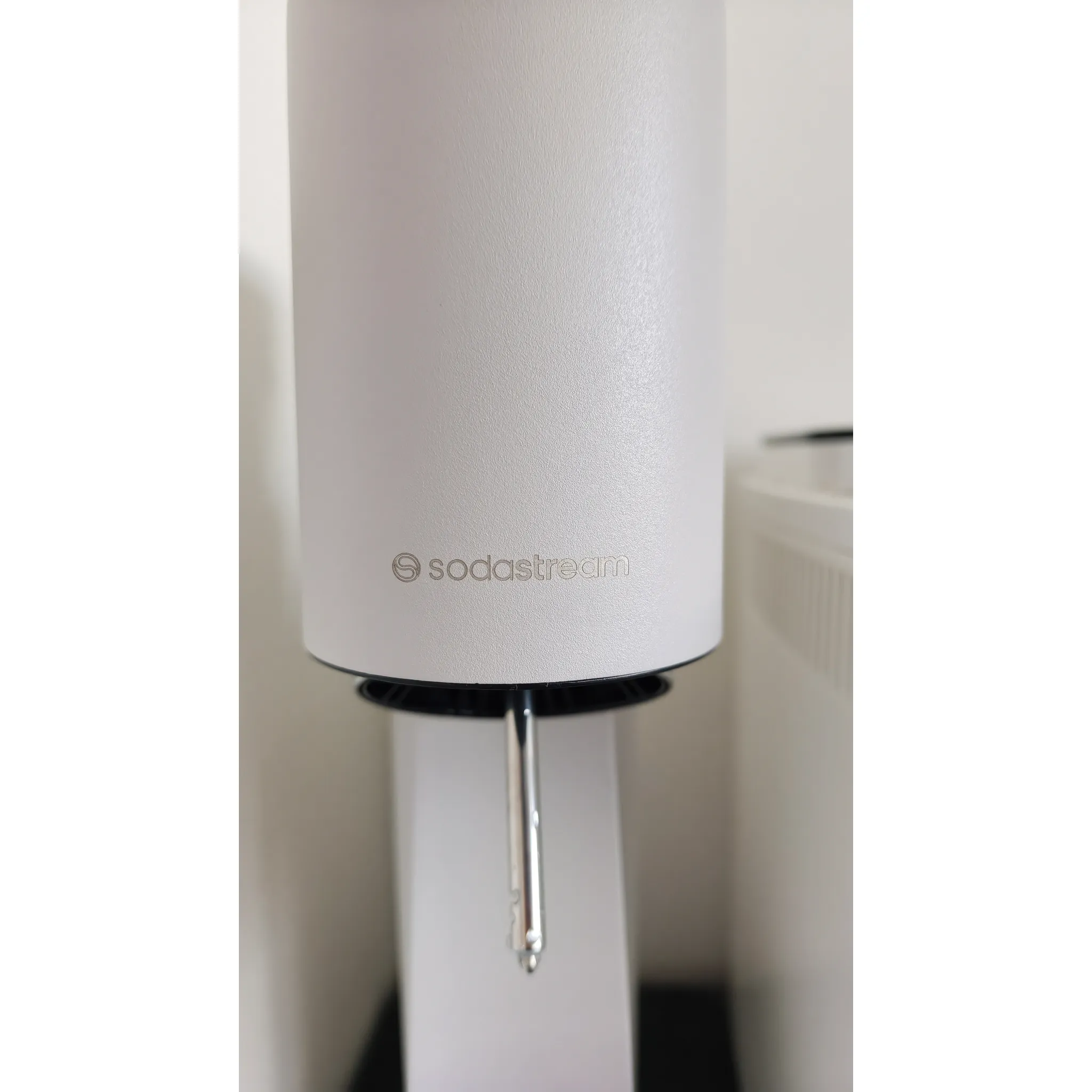 Fotografie 28 - Výrobník sody Sodastream Enso stříbrný