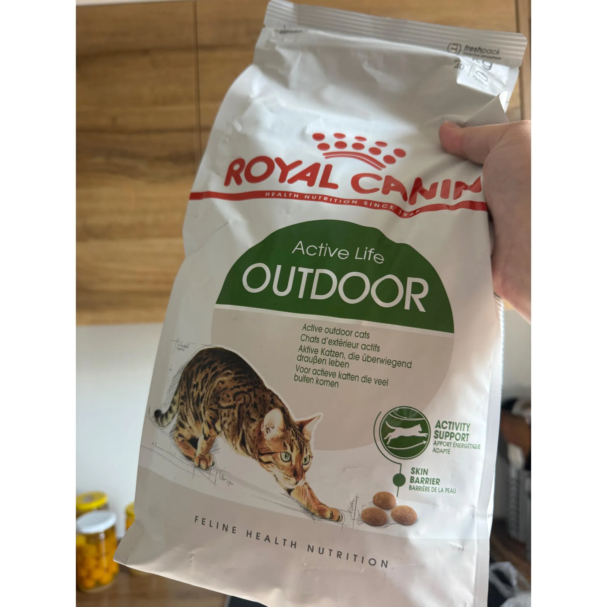 Fotografie 3 - Krmivo pro kočku Royal Canin Outdoor Adult 2 kg