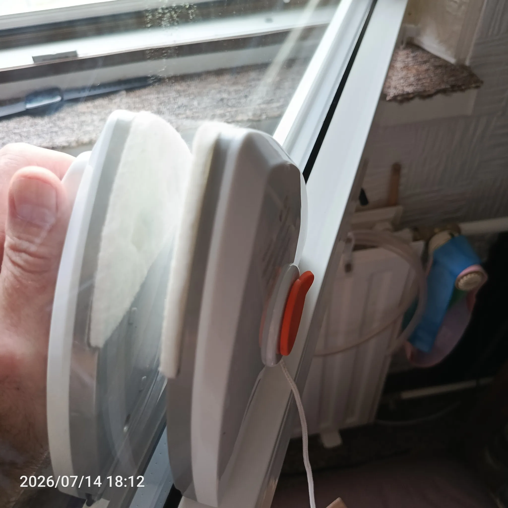 Fotografie 3 - Stěrka na okno Verk 27314 magnetický čistič oken