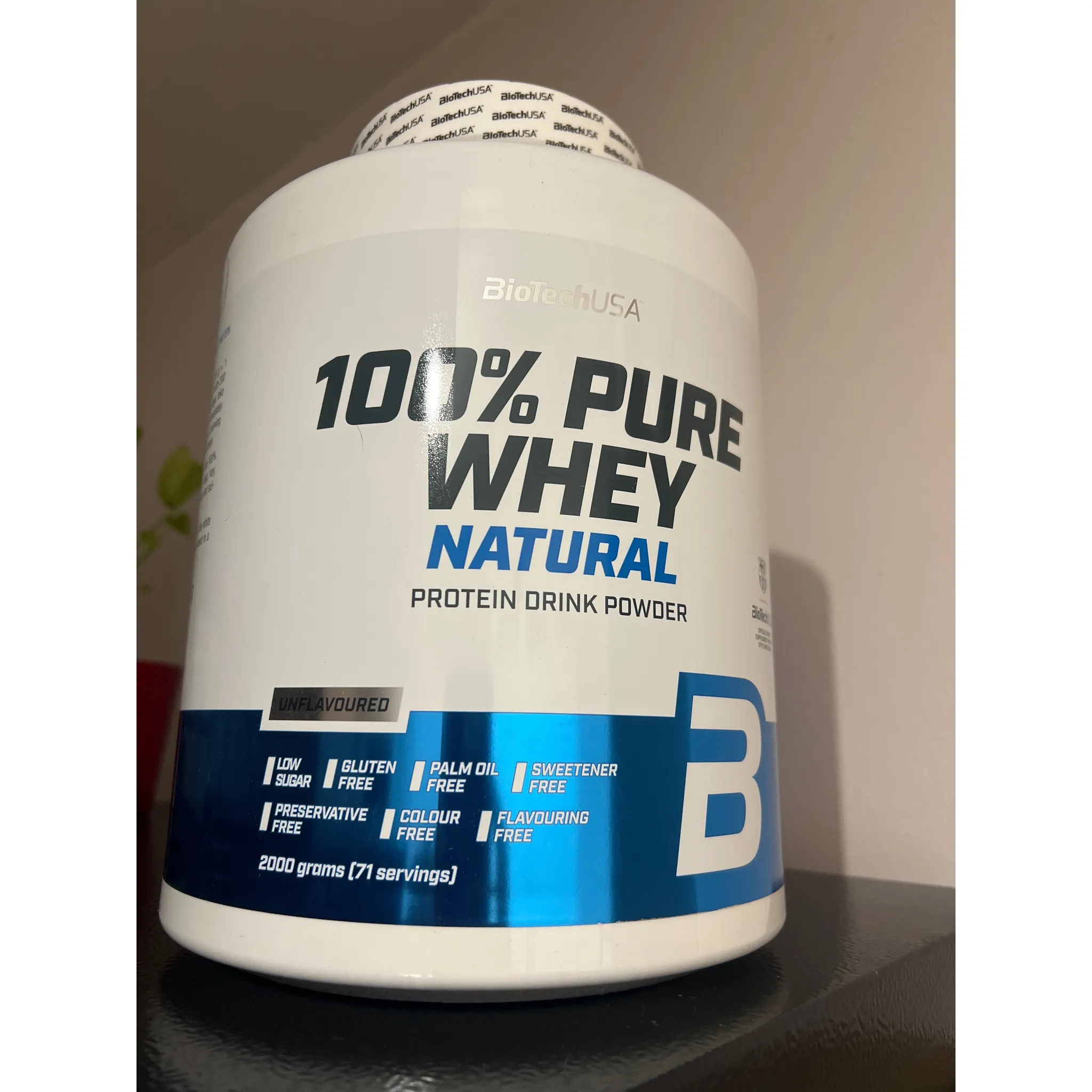 Fotografie 2 - Protein BioTechUSA 100% Pure Whey 2270 g jogurt/višeň