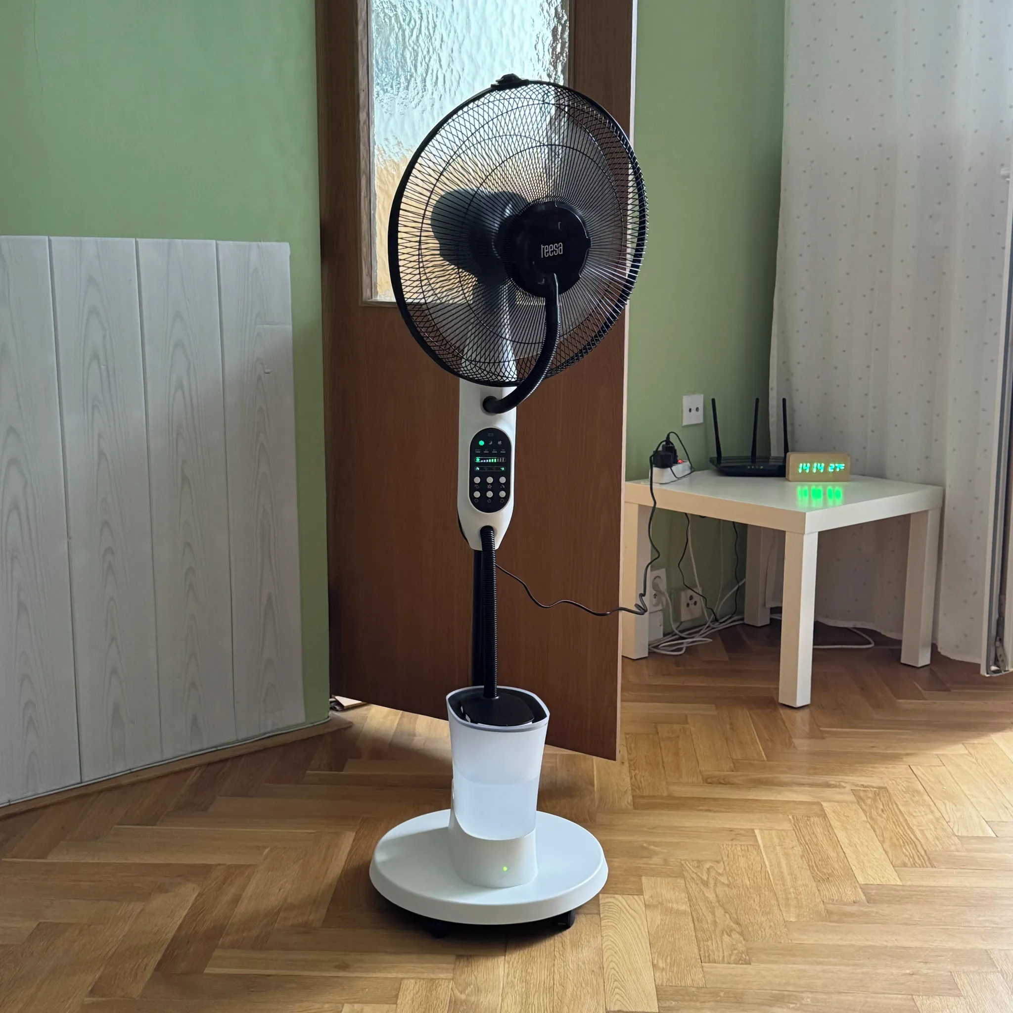 Fotografie 7 - Domácí ventilátor Teesa TSA8067 bílý