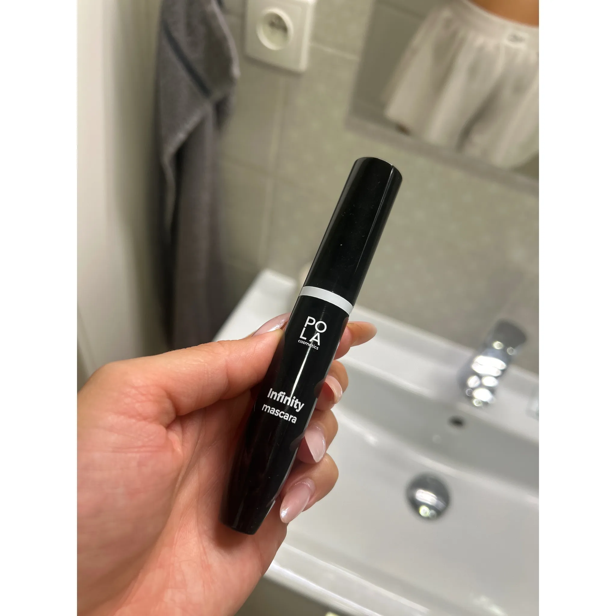 Fotografie 4 - Řasenka Pola Cosmetics Infinity Extending Mascara 8 g černá