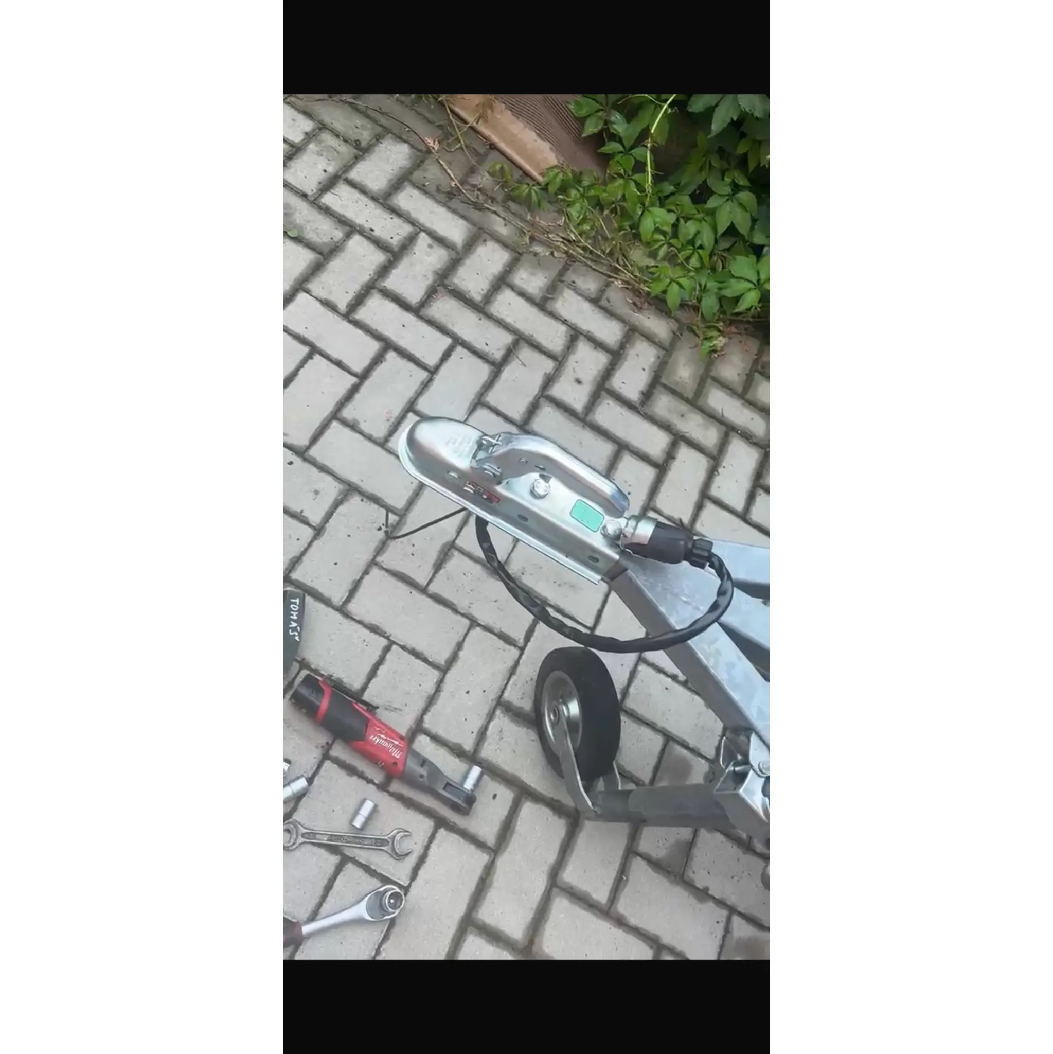 Fotografie 2 - Tažné zařízení Knott KQ 14 A