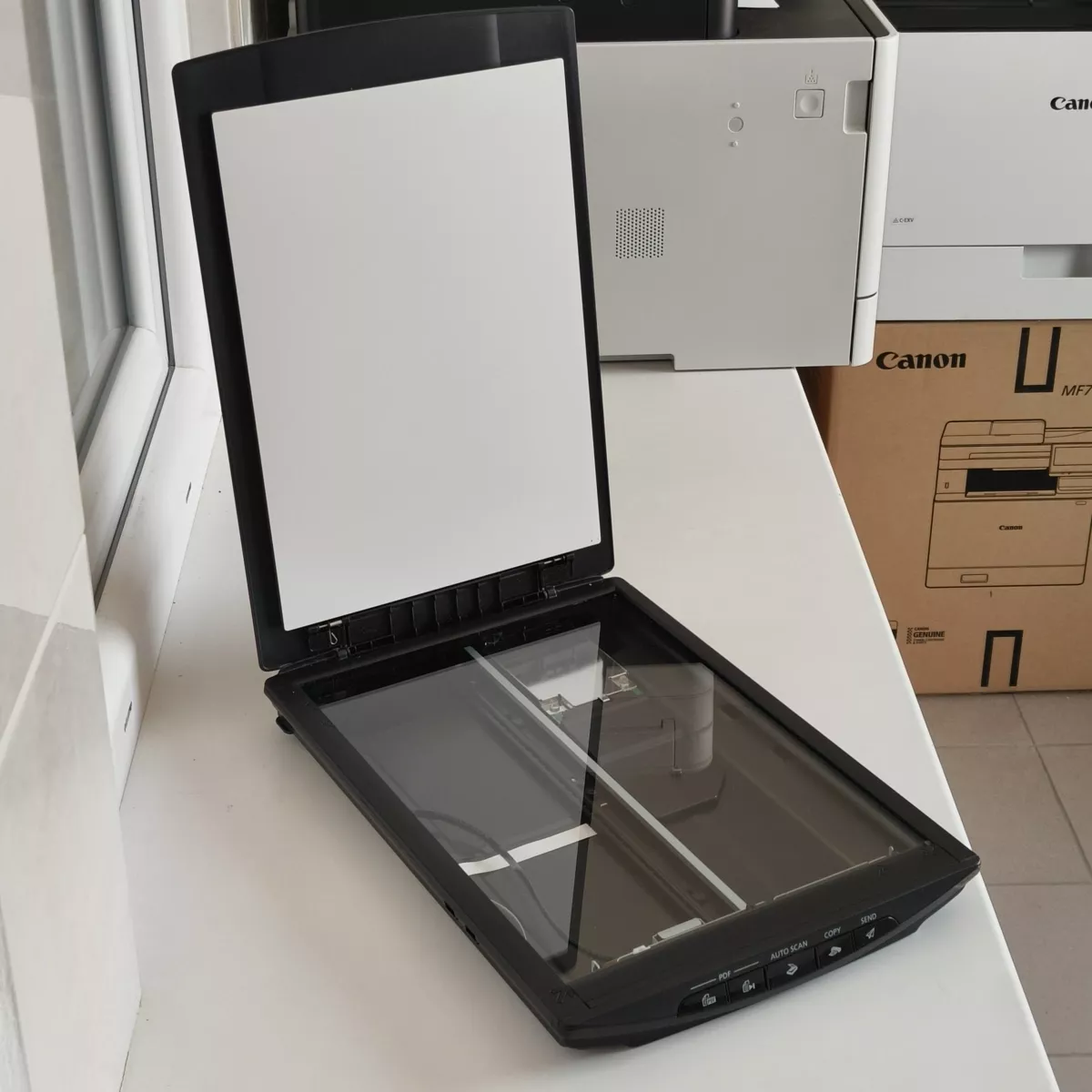 Canon CanoScan LiDE 220, LiDE 400