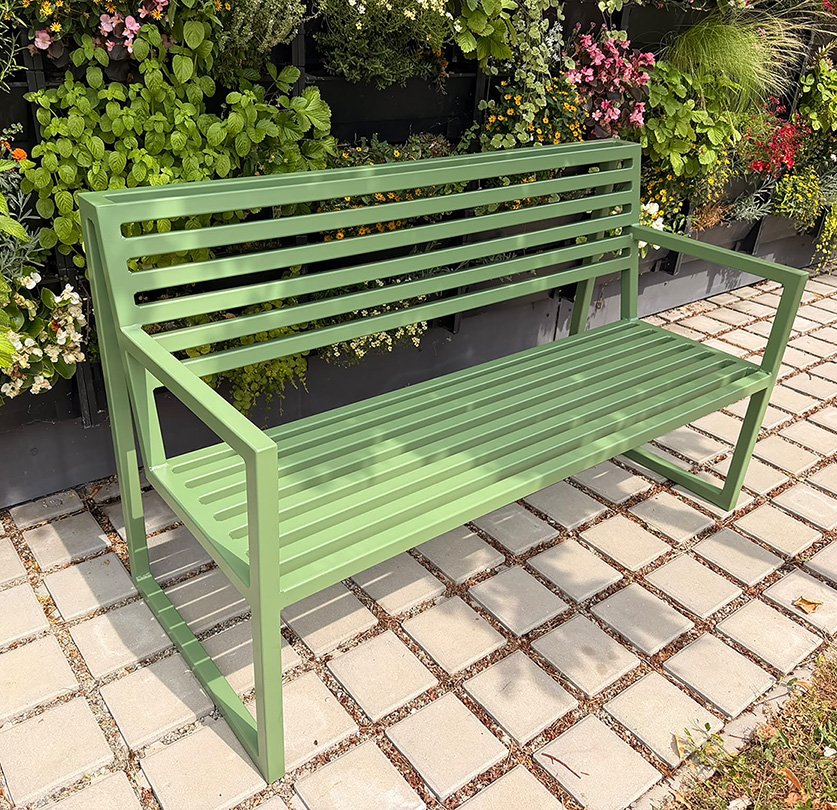 Zahradní lavice Urbano s područkami Barva konstrukce: ČERNÁ (RAL 9005), Délka konstrukce: 1500 mm