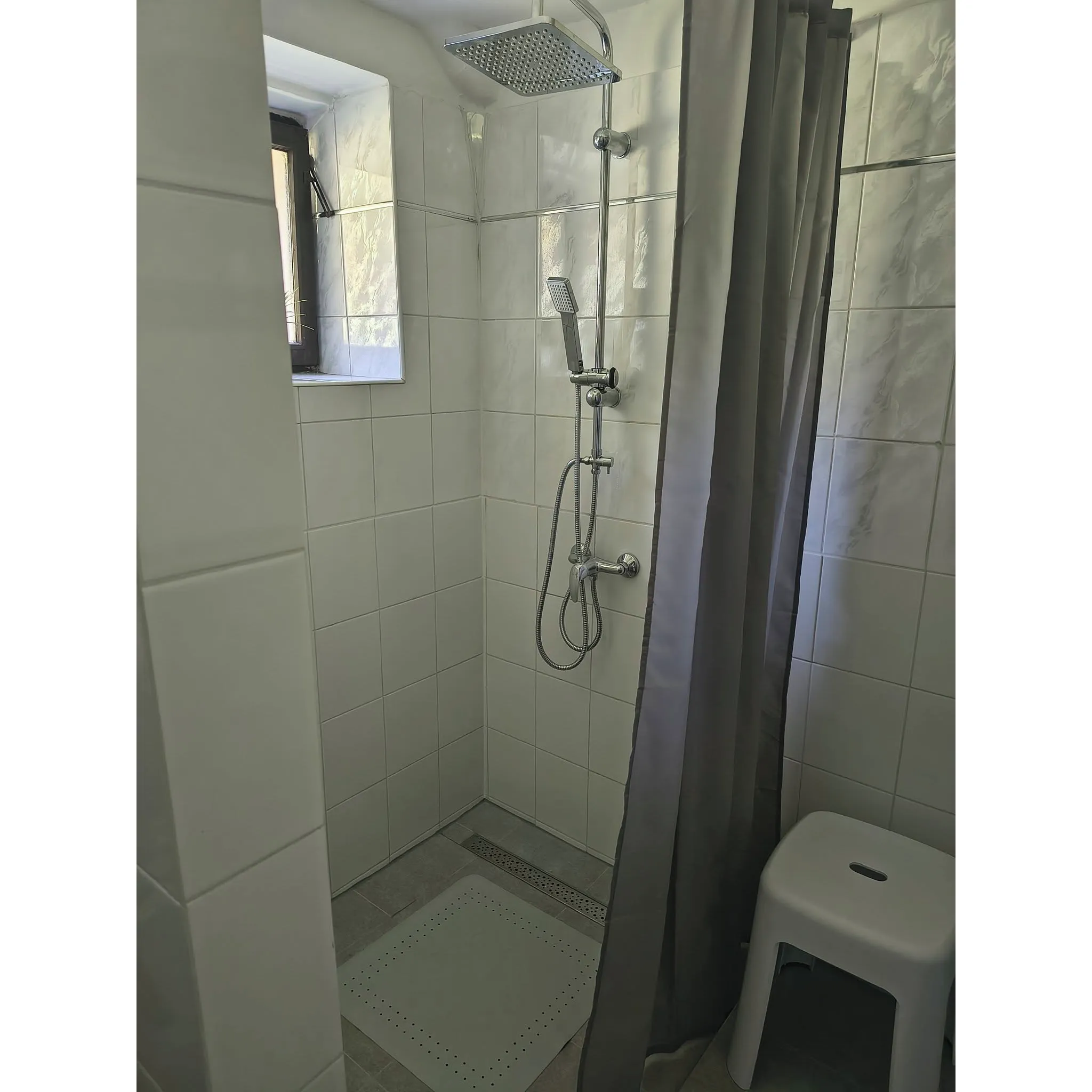 Fotografie 2 - Sprchový set WellMall Relax Slim sprchový set s baterií