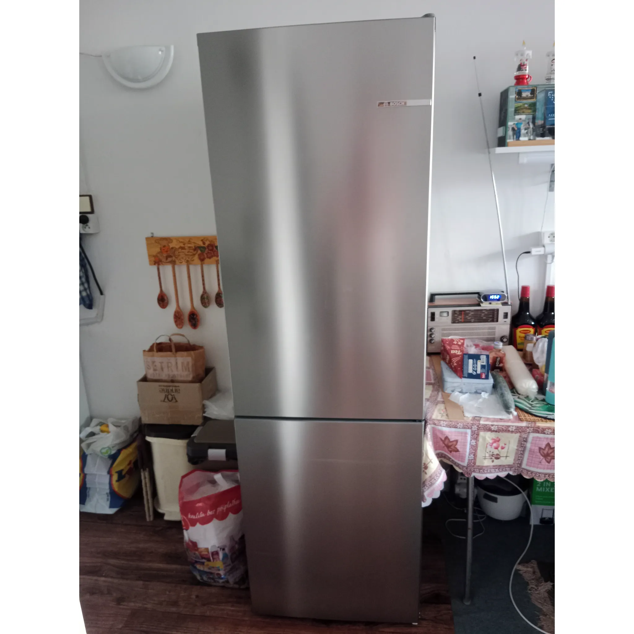 Fotografie 10 - Lednice BOSCH KGN362ICF