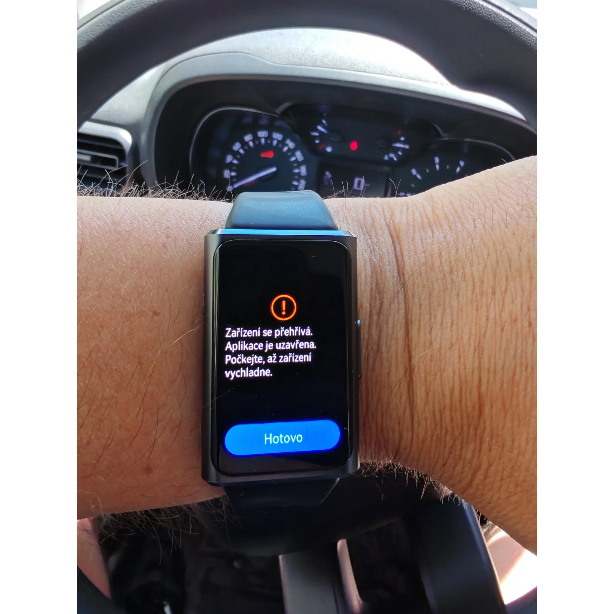 Fotografie 5 - Fitness náramek HUAWEI Band 11 Pro černý