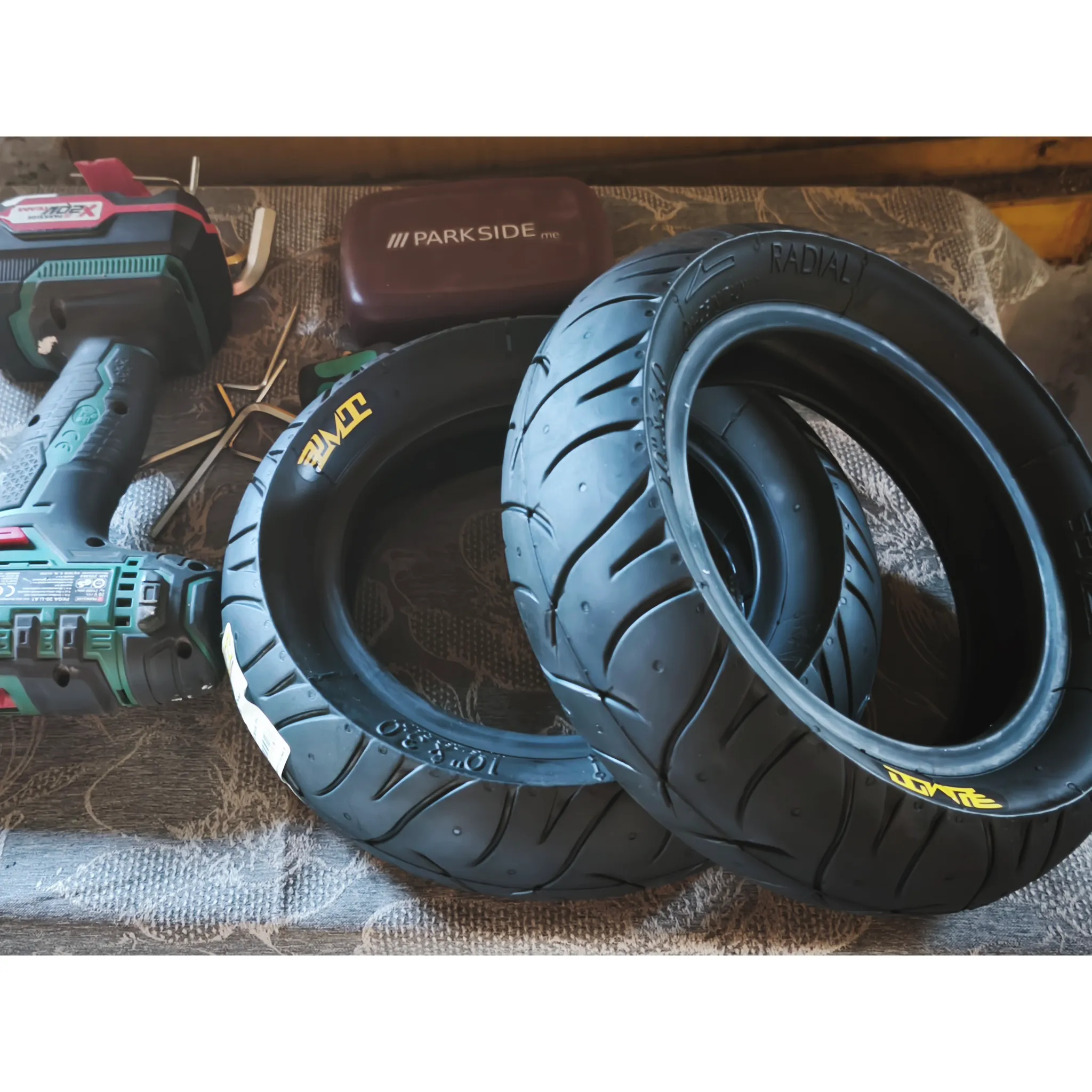 Fotografie 2 - Příslušenství pro elektrokoloběžku PMT E-Fire 10" x 3" pneumatika