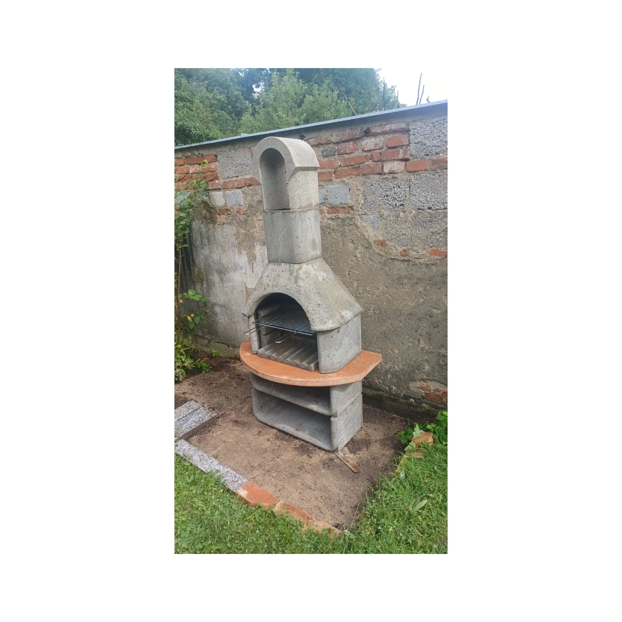 Fotografie 2 - Zahradní krb Buschbeck Cortina zahradní betonový krb + gril šedý