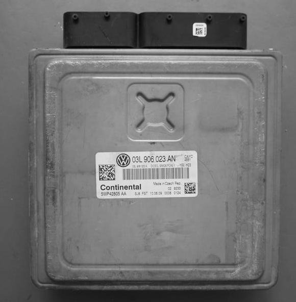 Řídící jednotka SIMOS PCR2.1 VOLKSWAGENVW 03L906023AN CONTINENTAL 5WP42805AA