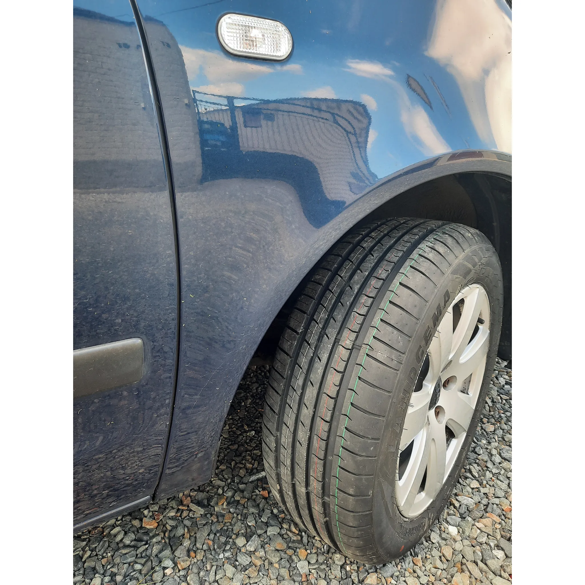 Fotografie 2 - Letní osobní pneu ZMAX Landgema 215/55 R16 97 W XL