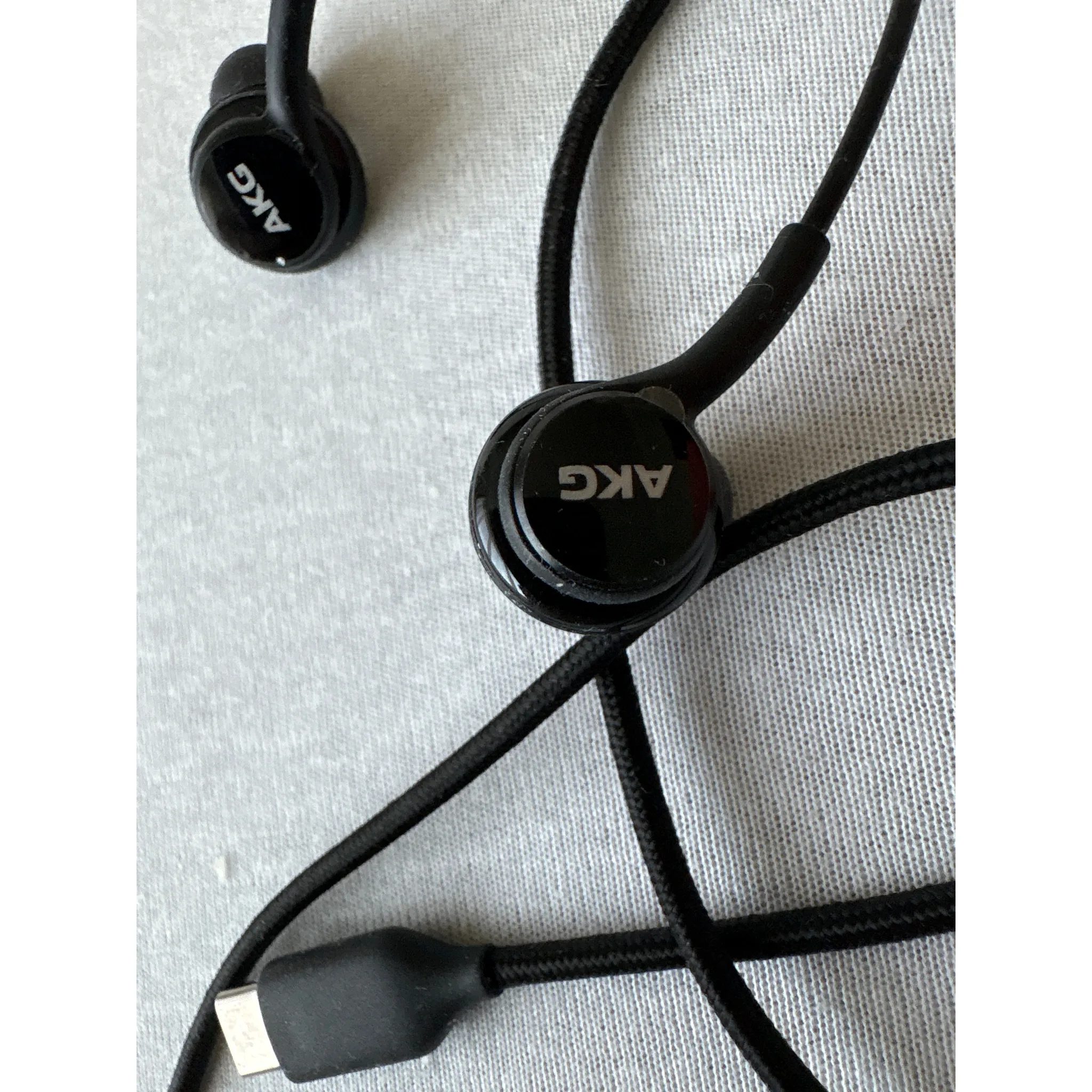 Fotografie 8 - Sluchátka Samsung EO-IC100BB černá