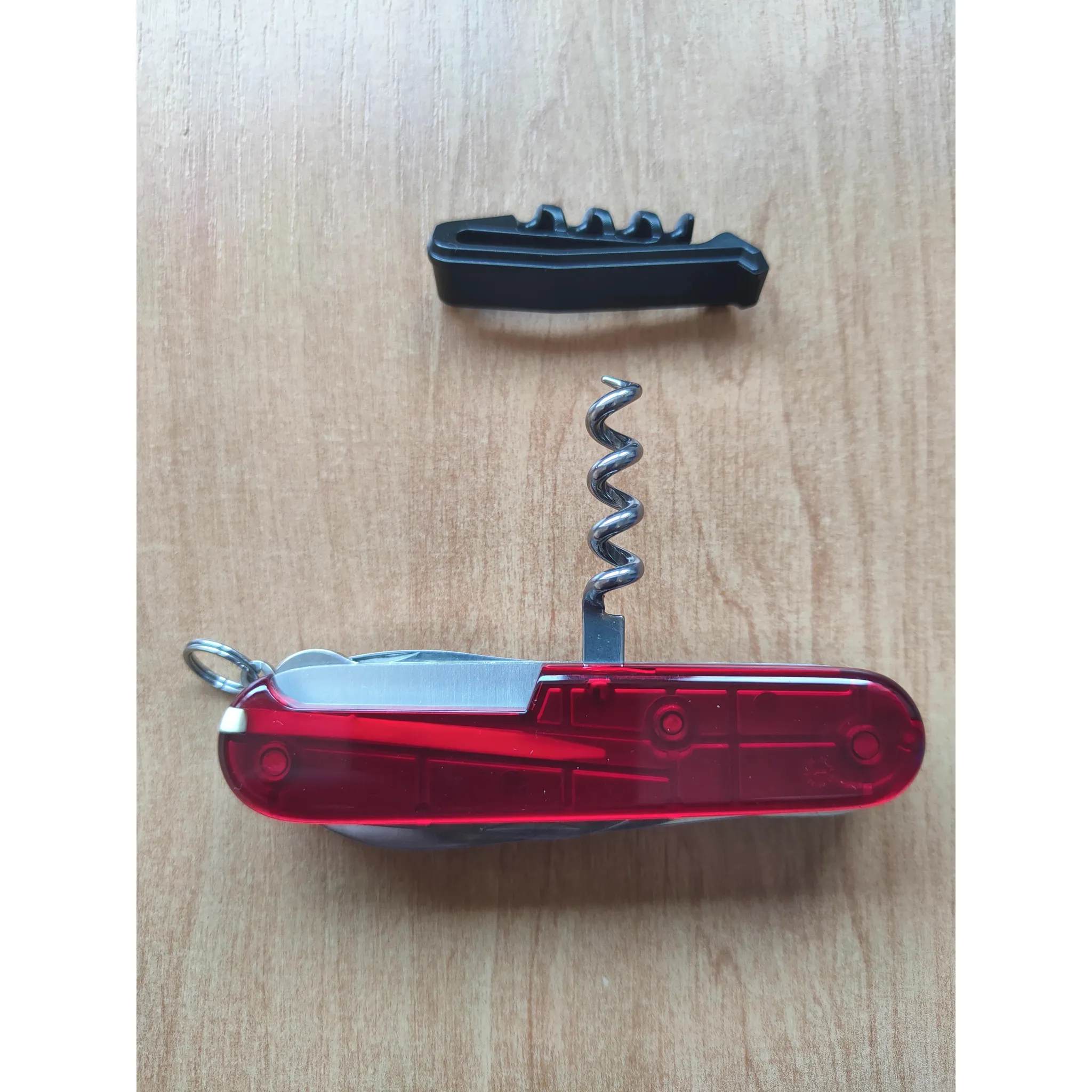 Fotografie 6 - Multifunkční nůž Spec Wrks Kapesní klip SPCW-BLK-01 pro Victorinox a Wenger
