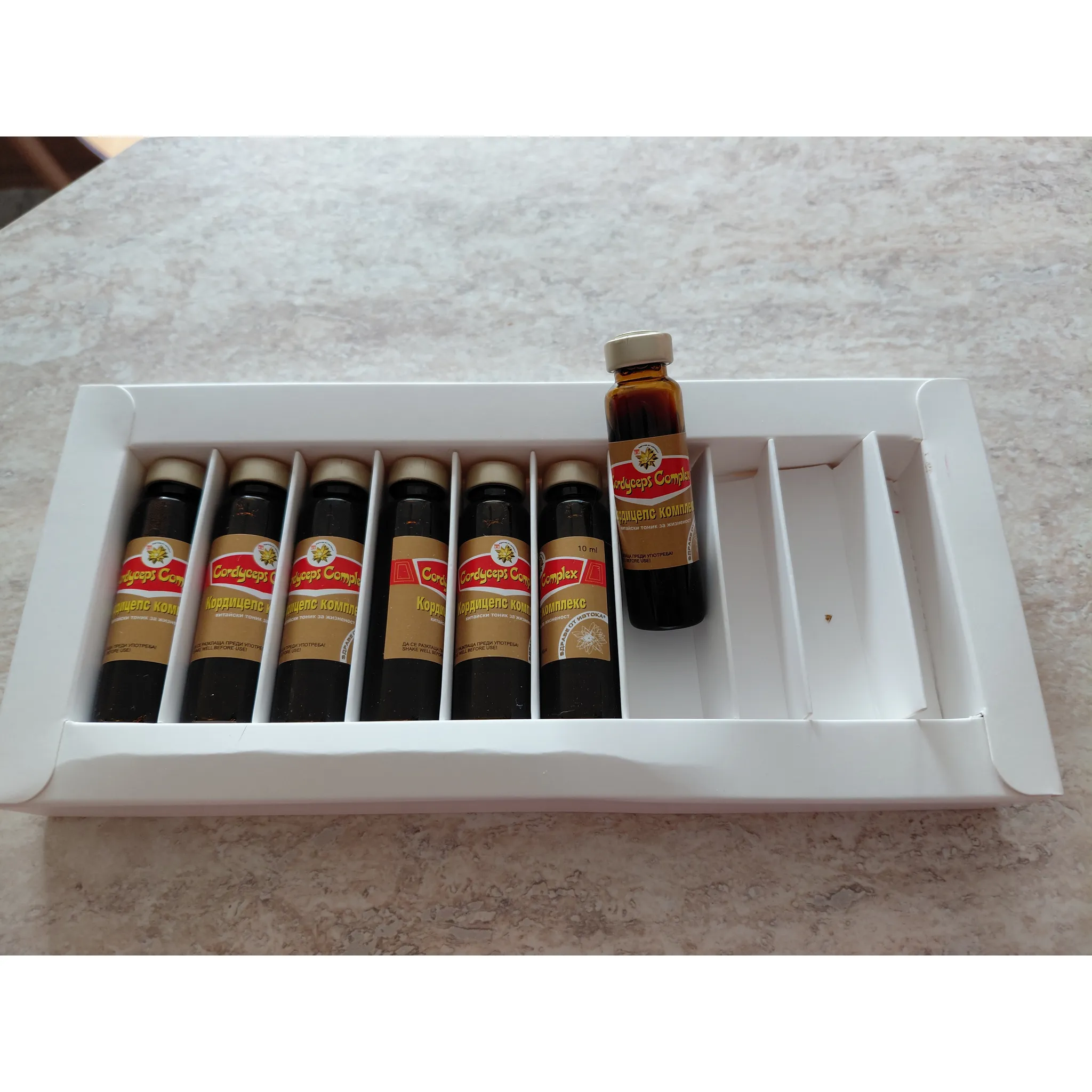 Fotografie 2 - Přírodní produkt Harbin Yeekong Cordyceps Complex 10x 10 ml