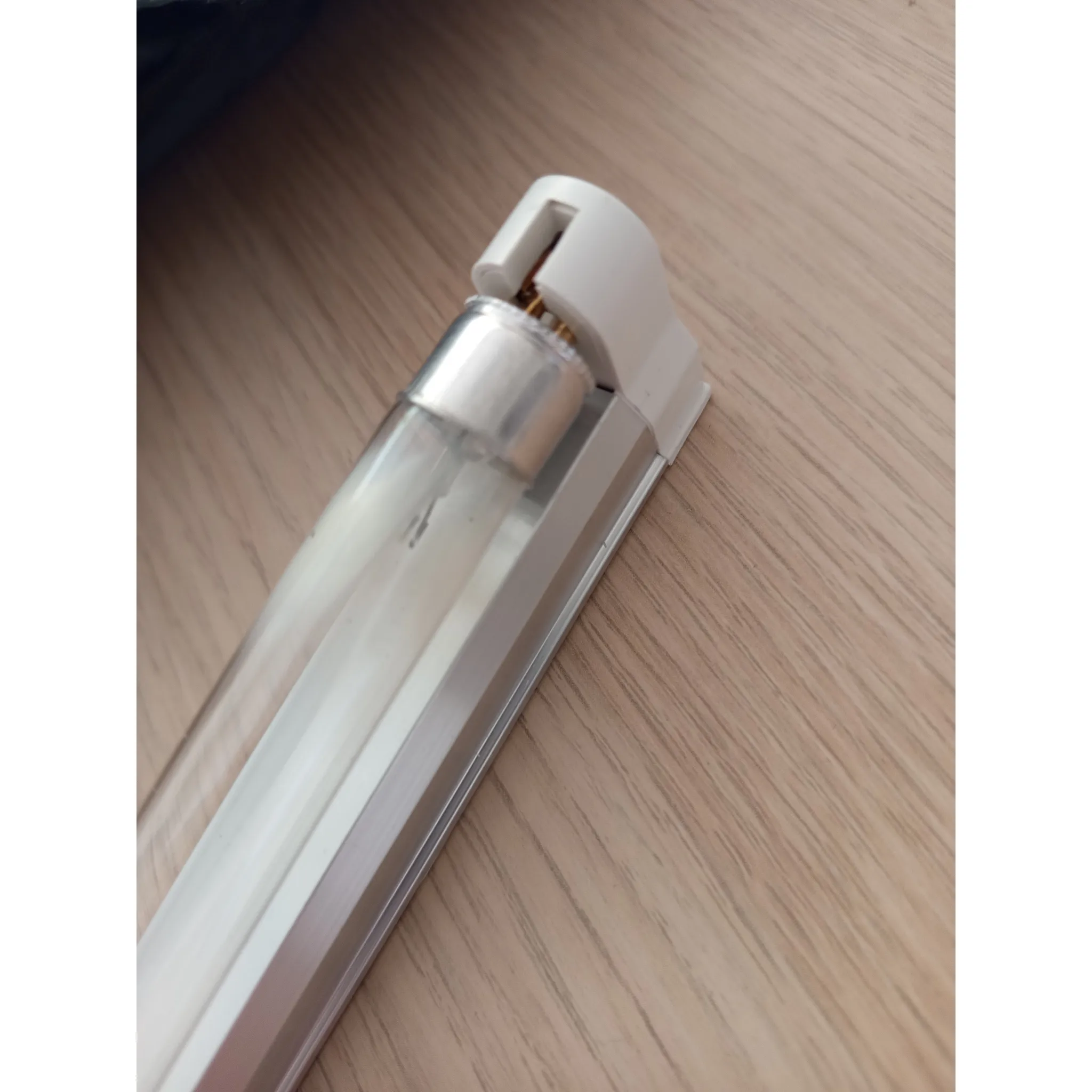 Fotografie 3 - UV sterilizátor APT Germicidní UV-UVC lampa 8W