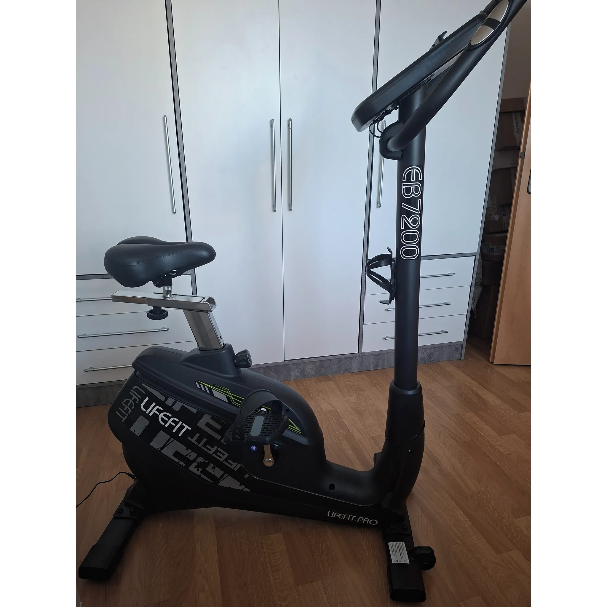 Fotografie 2 -  Lifefit EB7200