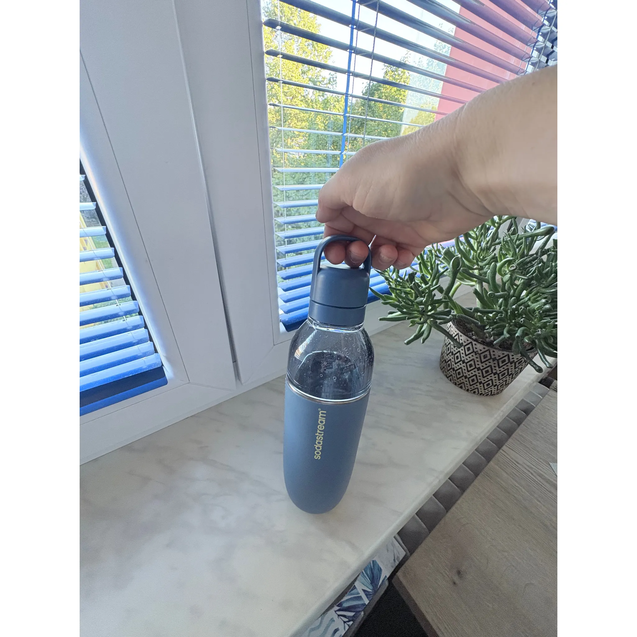 Fotografie 9 - Příslušenství pro výrobník sody SodaStream Fizz & Go Easy Mix lahev 710 ml Sand