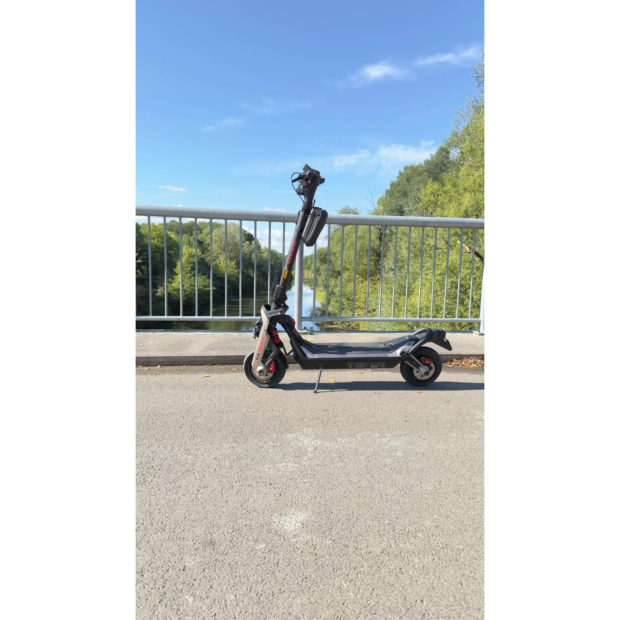 Fotografie 21 - Elektrokoloběžka Segway SuperScooter GT3 Pro