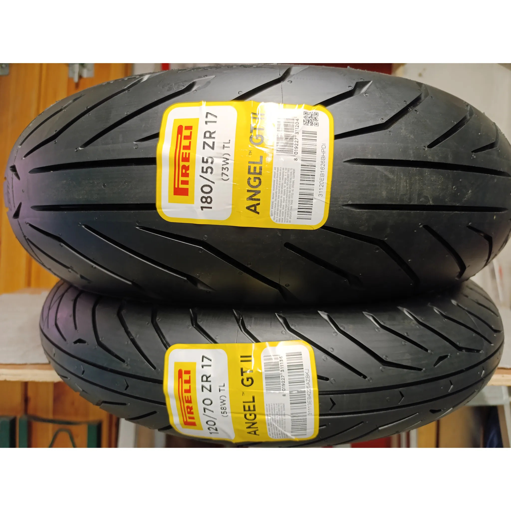 Fotografie 2 -  Pirelli Angel GT II 180/55 R17 73 W R TL