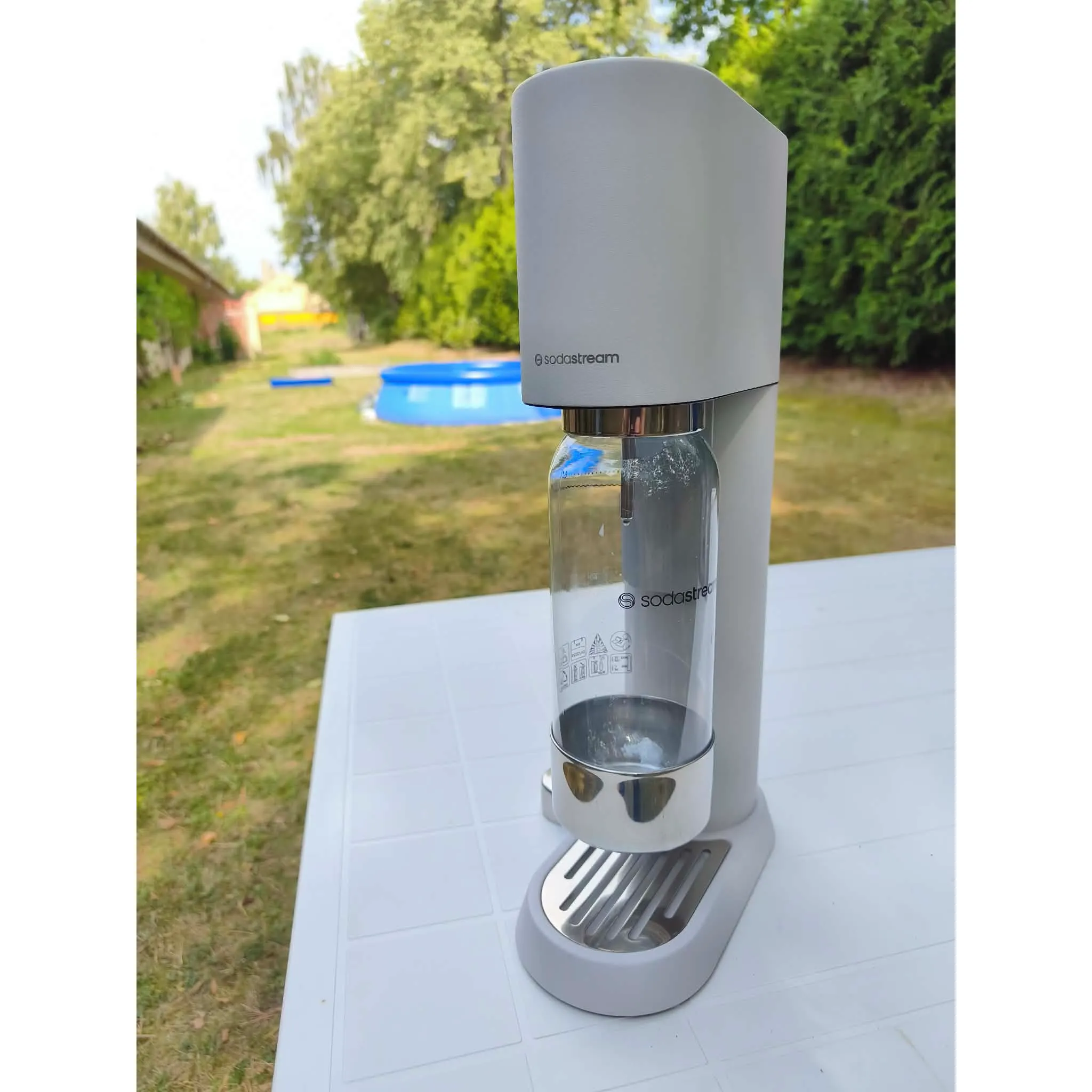 Fotografie 12 - Výrobník sody Sodastream Enso stříbrný